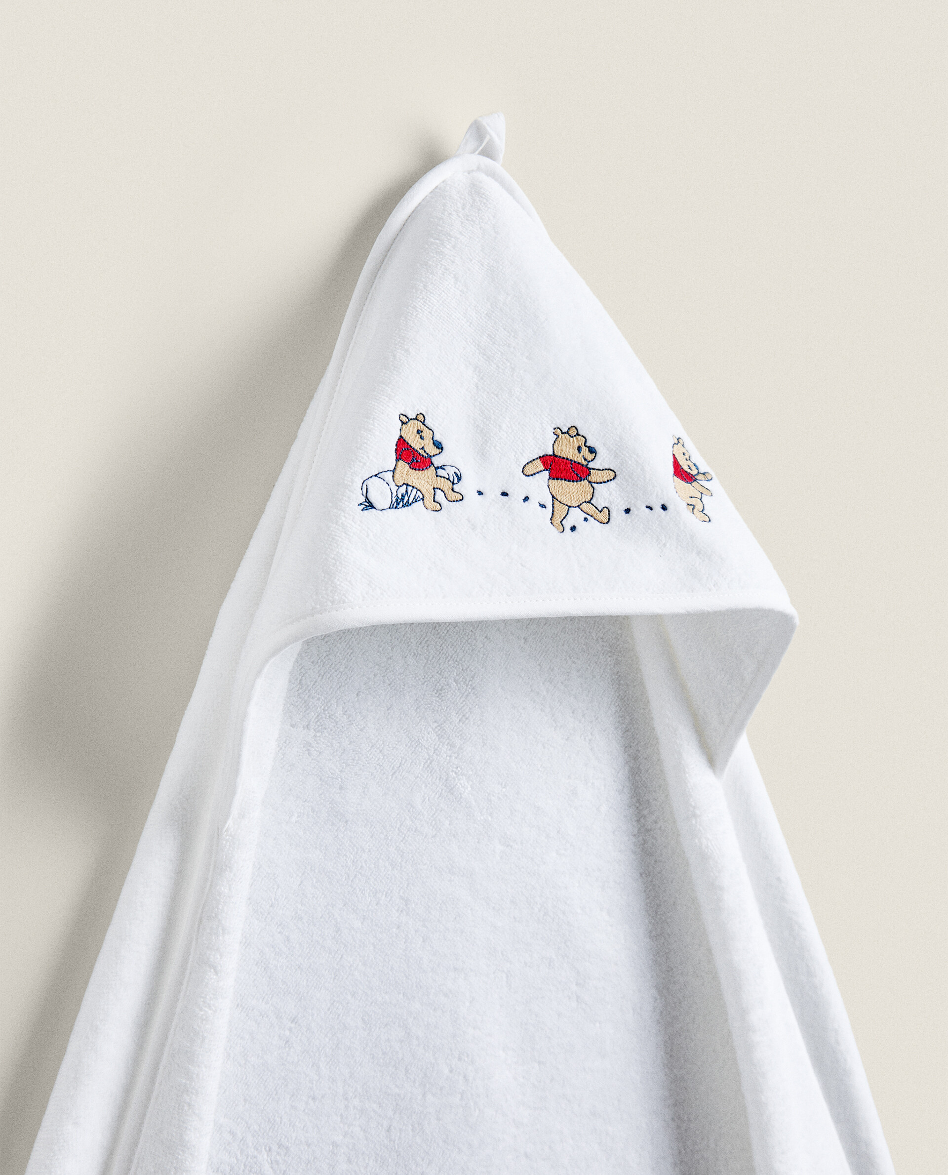 EMBROIDERED WINNIE THE POOH COTTON HOODED BABY TOWEL Zara Home Ireland