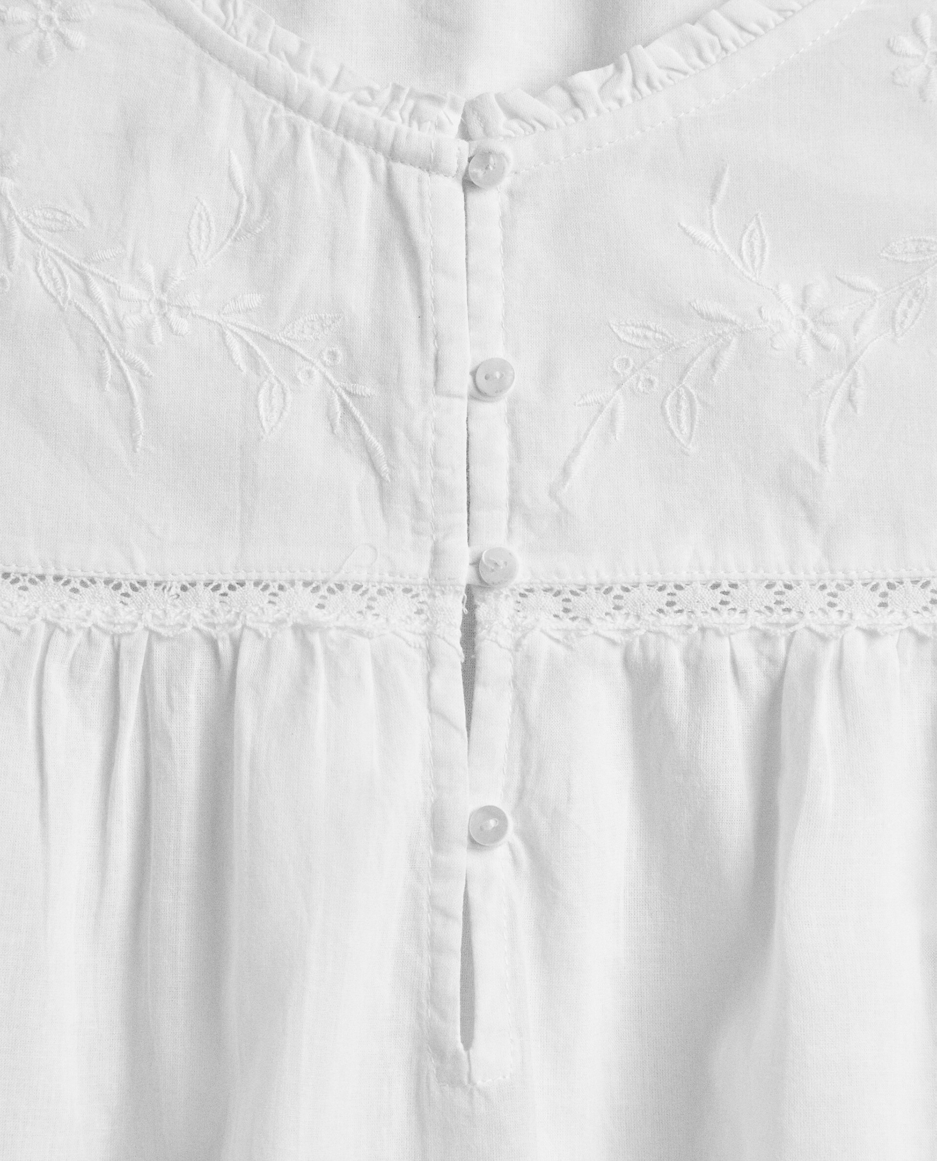 EMBROIDERED COTTON NIGHTDRESS