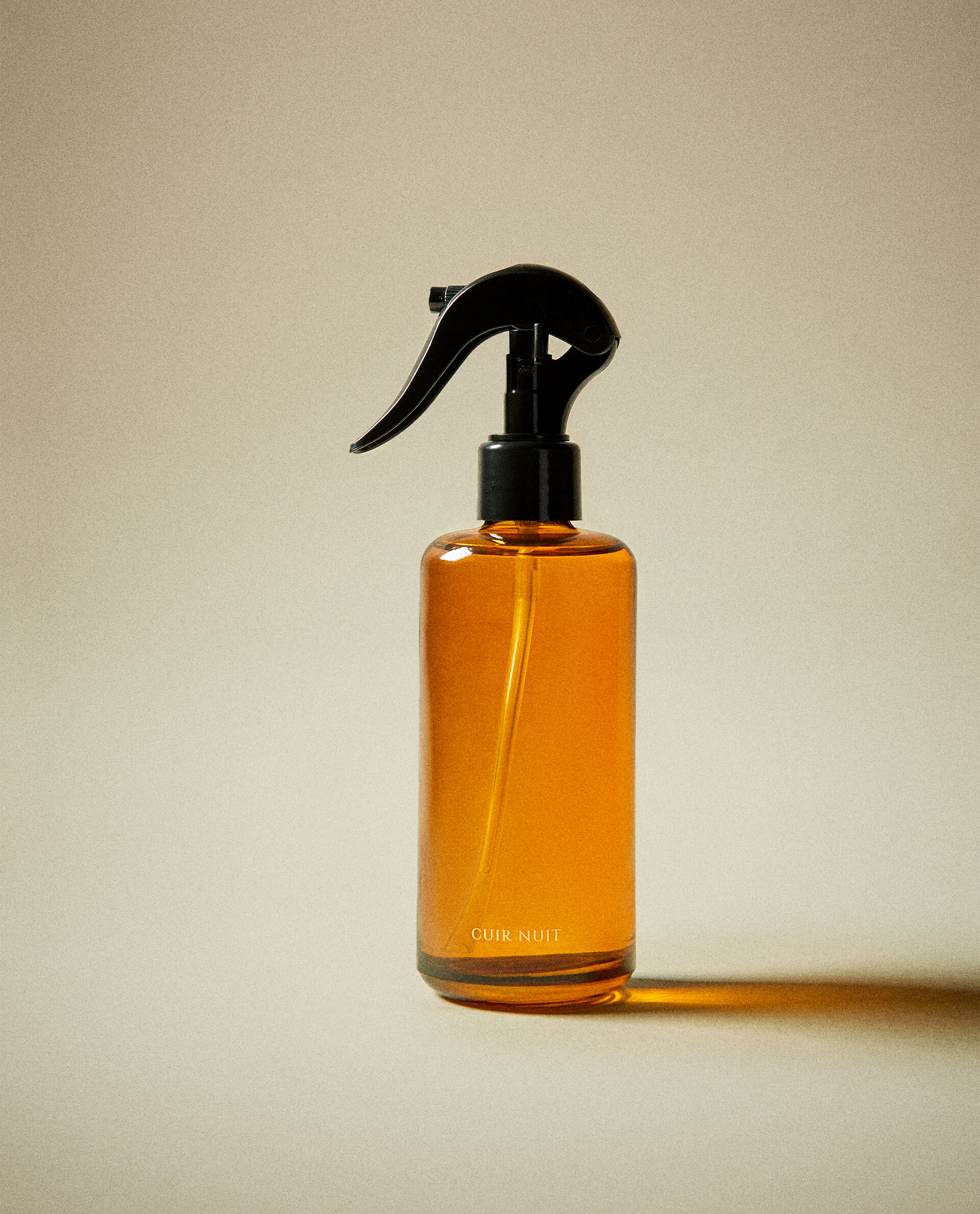 200-ml-cuir-nuit-spray-diffuser-zara-home-uae-abu-dhabi-al-ain