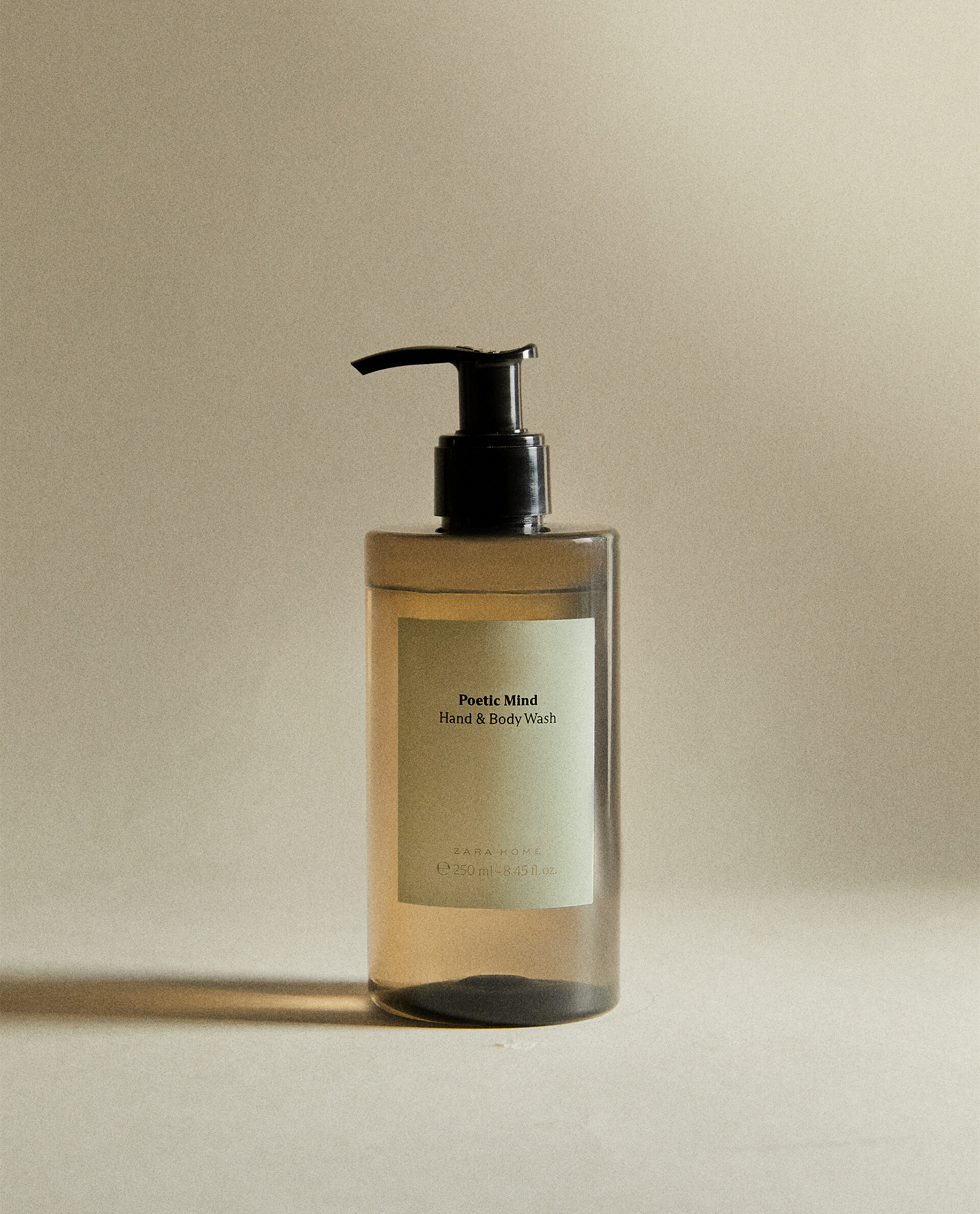 250-ml-savon-liquide-pour-les-mains-poetic-mind-zara-home-belgi