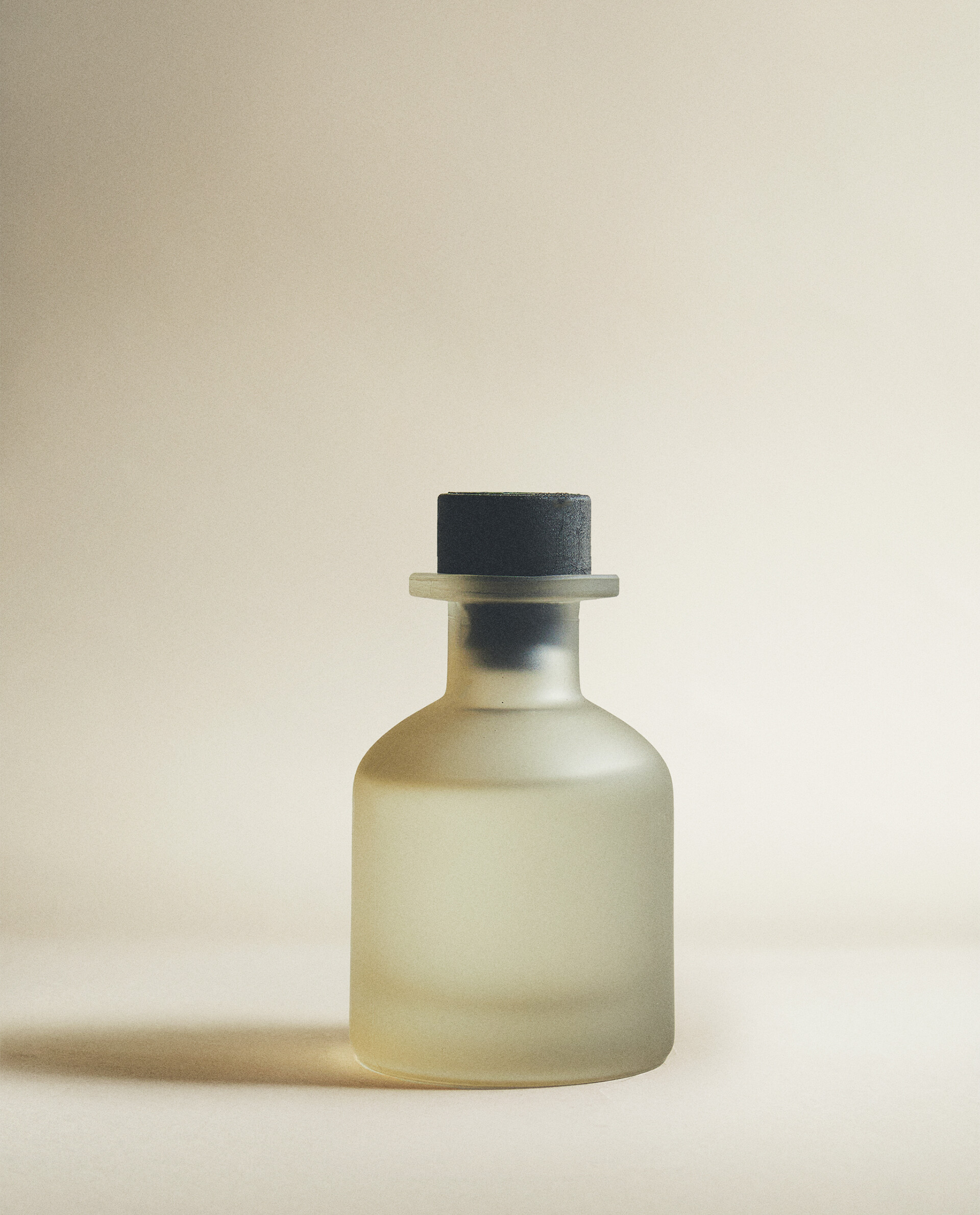 (120 ML) ORCHIDÉE LUMIÈRE REED DIFFUSERS Zara Home Lebanon