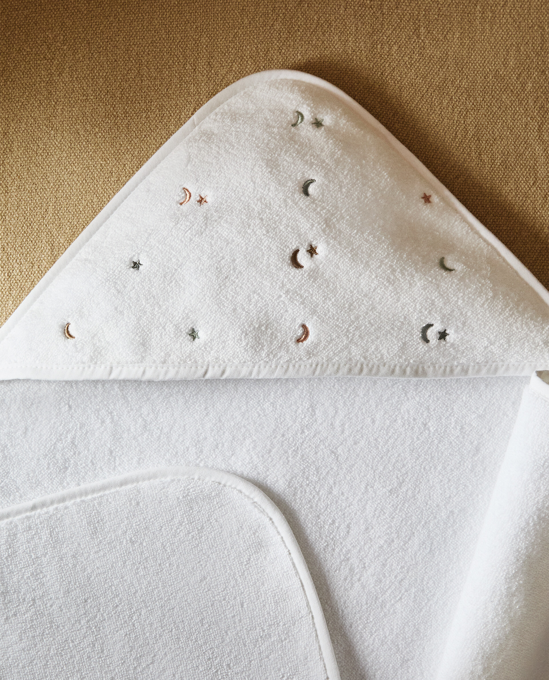 MOON HOODED BABY TOWEL Zara Home Ireland