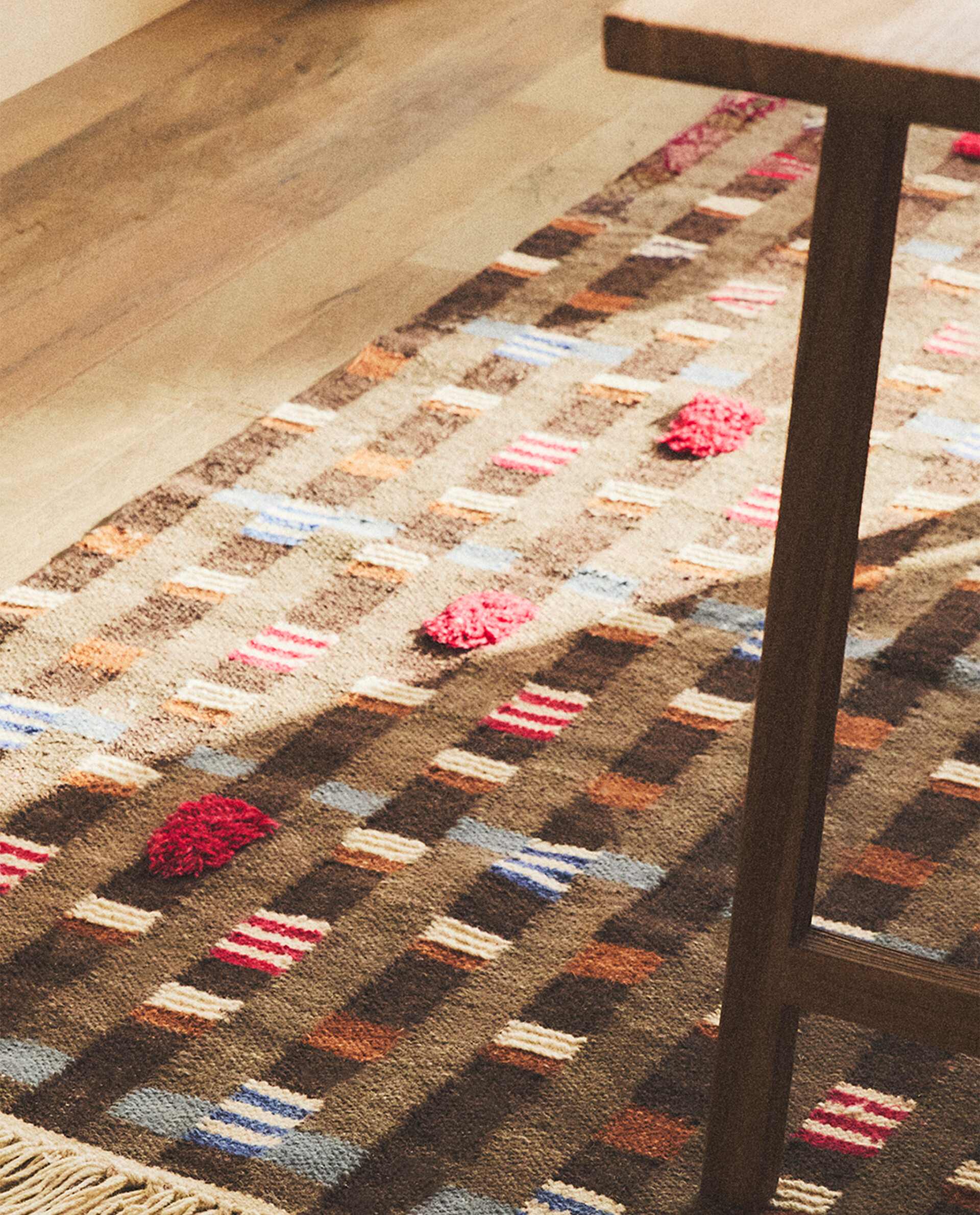 TEXTURED WOOL RUG x COLLAGERIE Zara Home South Korea / 대한민국