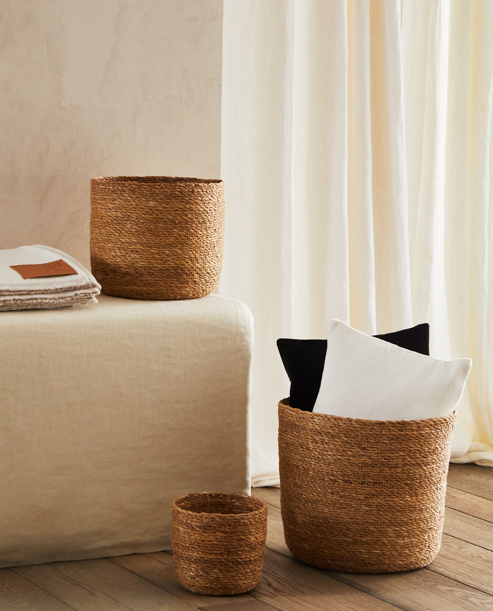 WOVEN BASKET | Zara Home United Kingdom