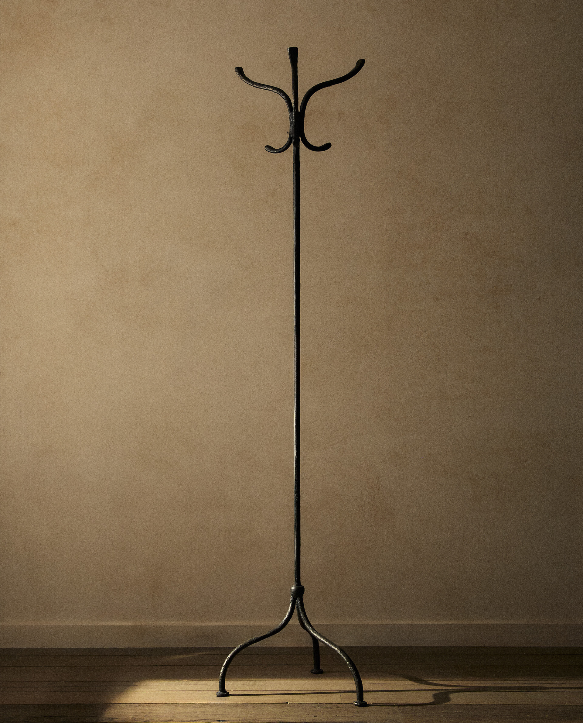 COAT STAND Zara Home UAE ABU DHABI/AL AIN/RAS ALKHAIMAH‎