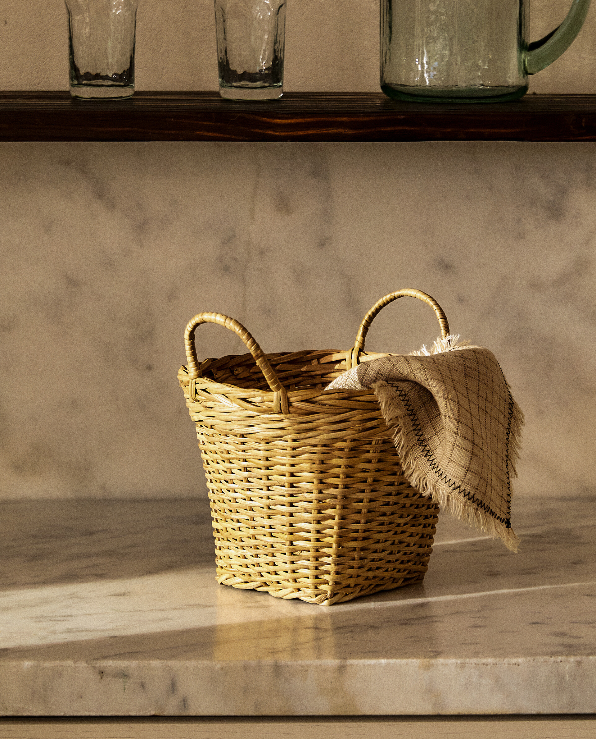 ROUND RATTAN BASKET Zara Home UAE ABU DHABI/AL AIN/RAS ALKHAIMAH‎