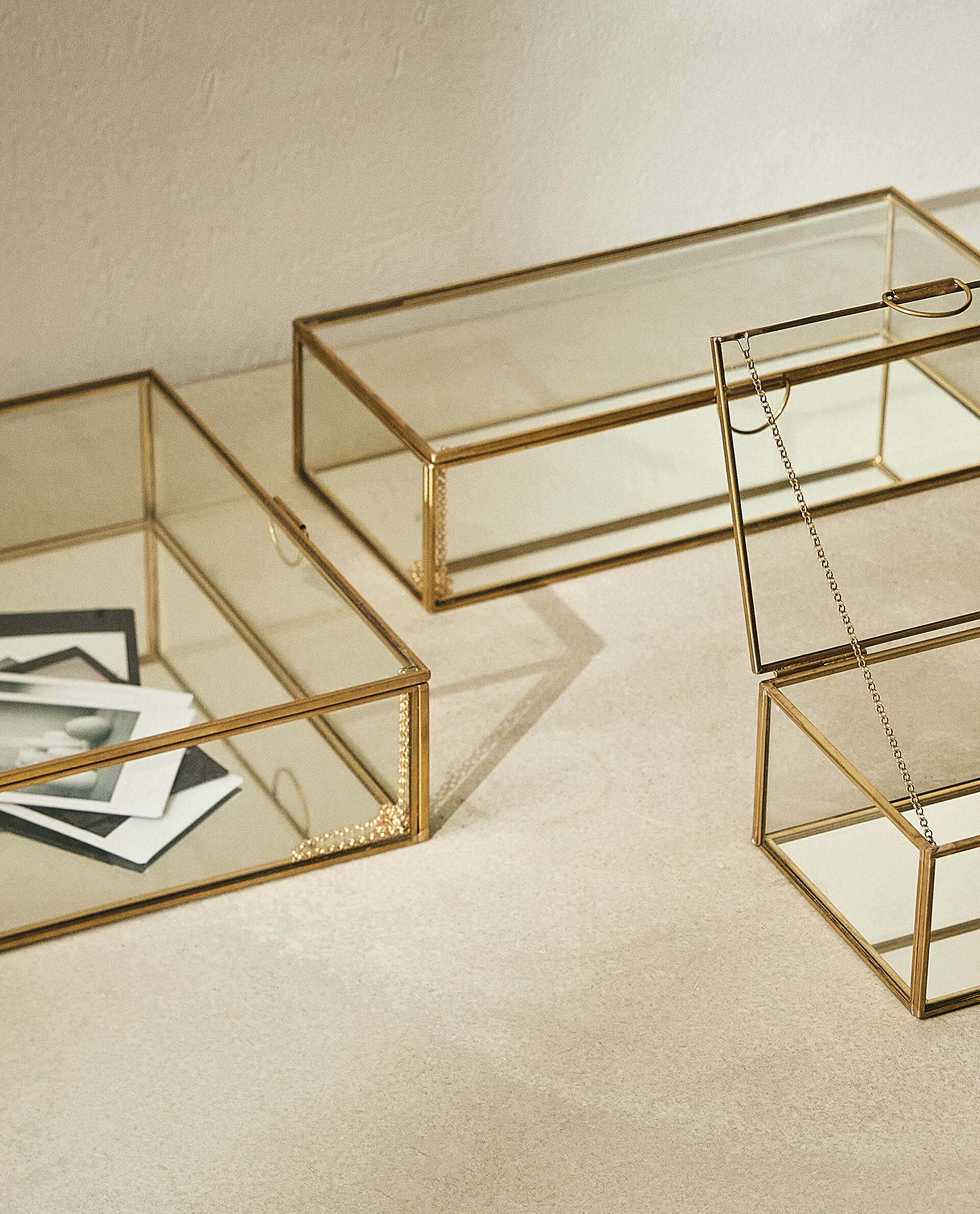 GLASS BOX WITH METAL FRAME - BOXES - LIVING ROOM | Zara Home Indonesia
