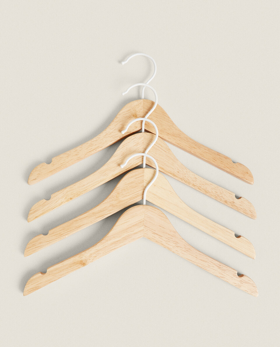 PACK OF CHILDREN’S WOODEN HANGERS (PACK OF 4) Zara Home Egypt
