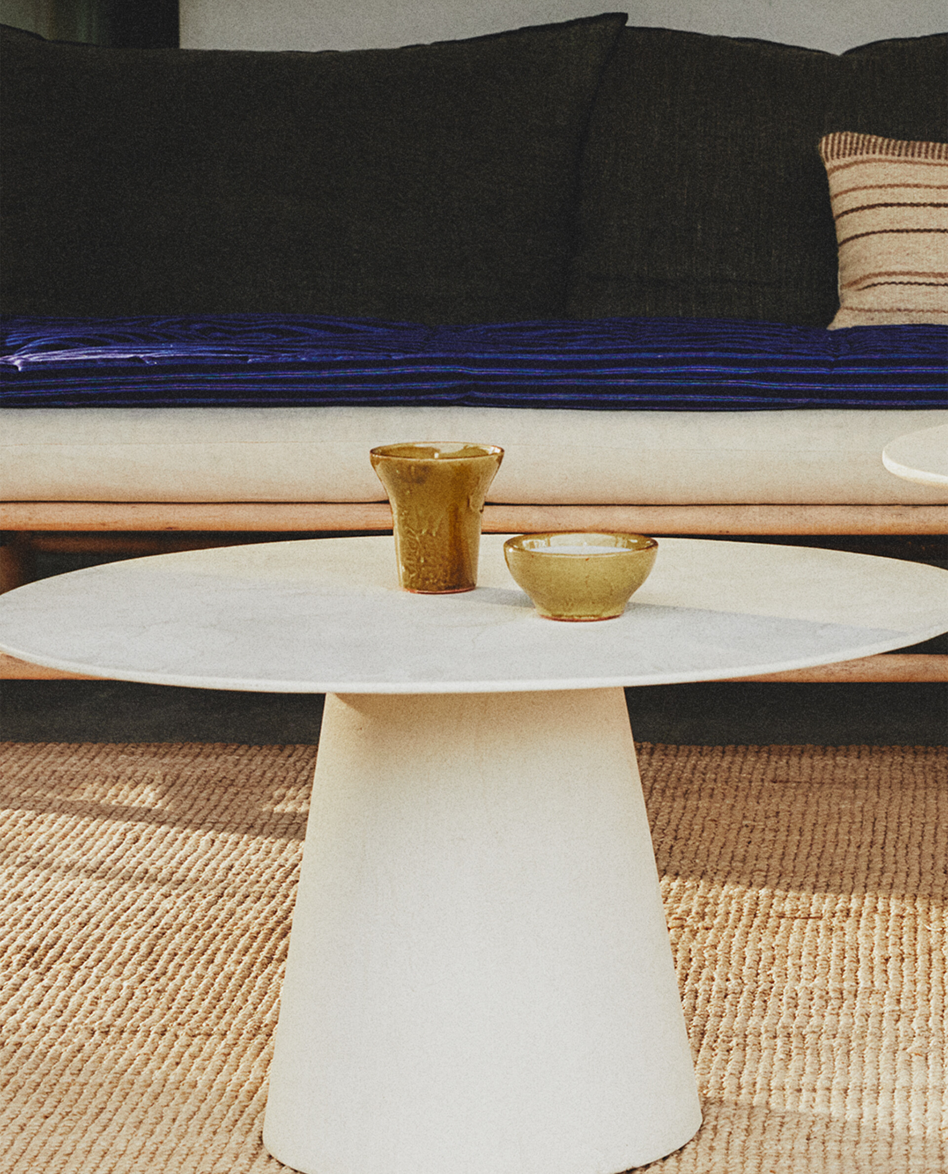 TABLE D’EXTÉRIEUR BASE CONIQUE | Zara Home Monaco