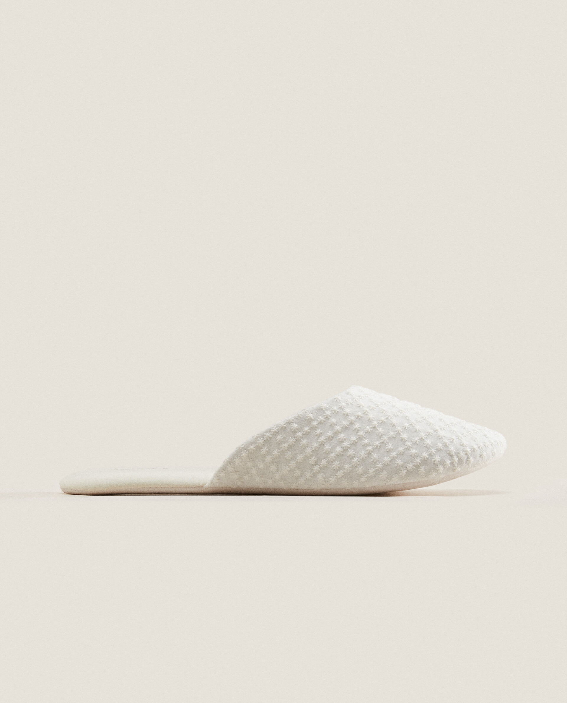 CHAUSSON TISSU BRODERIES Zara Home Canada