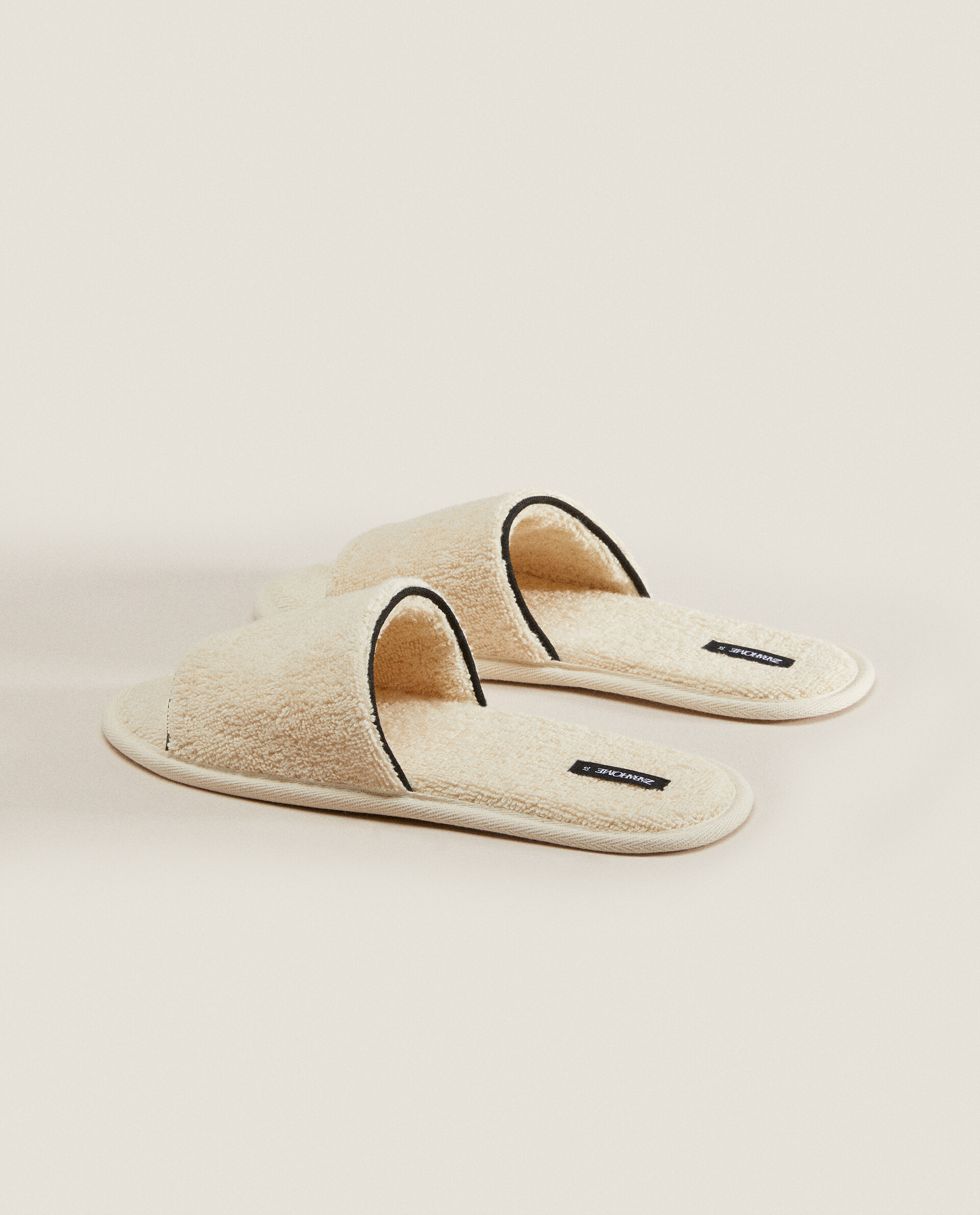 PANTOUFLES BOUT OUVERT TISSU PONGE LISER Zara Home Le Maroc