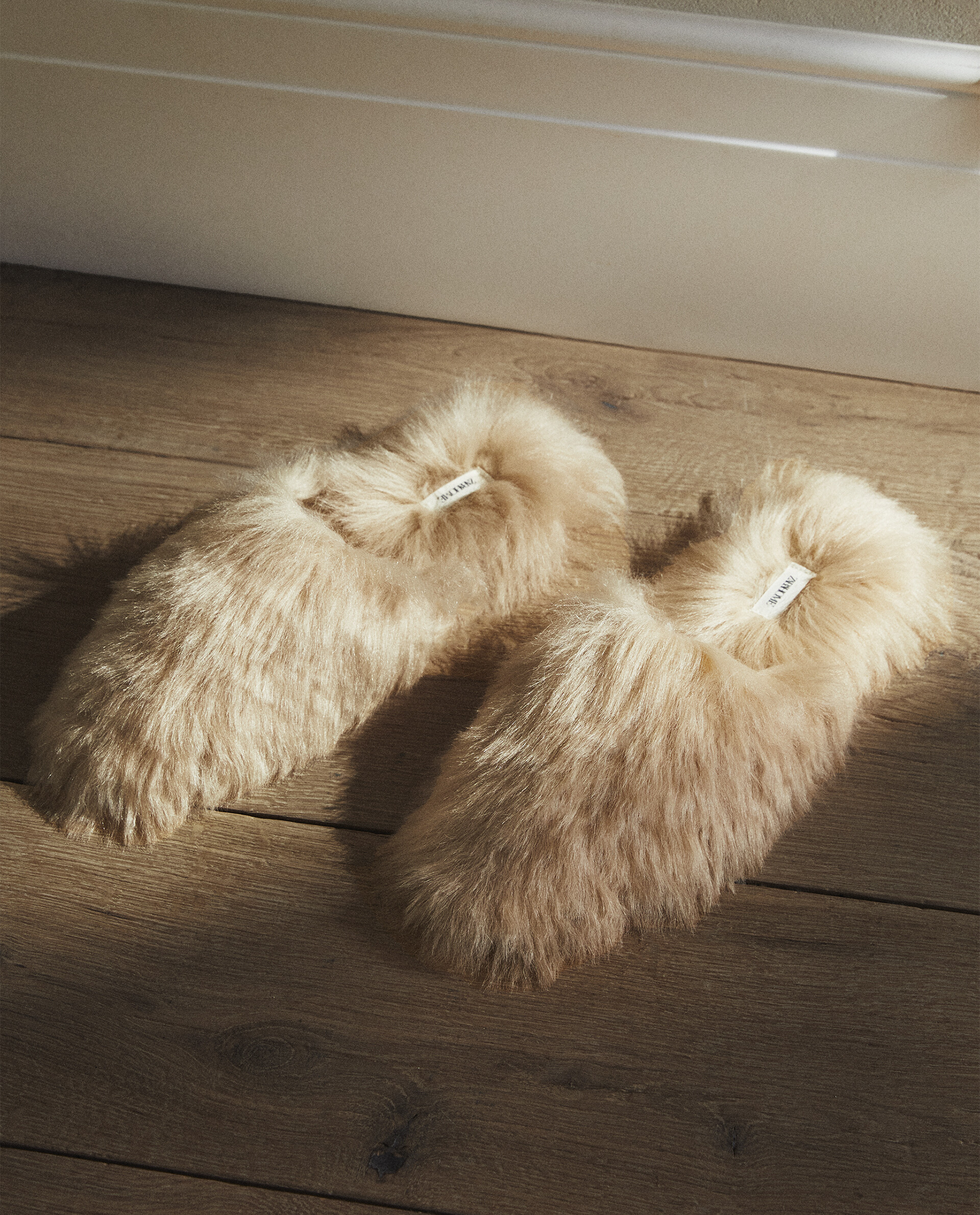 Fur hot sale mules zara