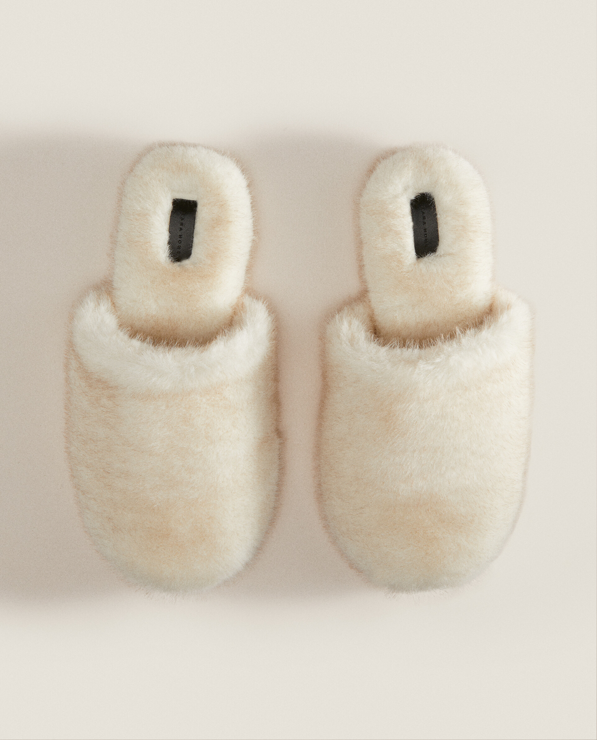 Zara home hotsell fuzzy slippers