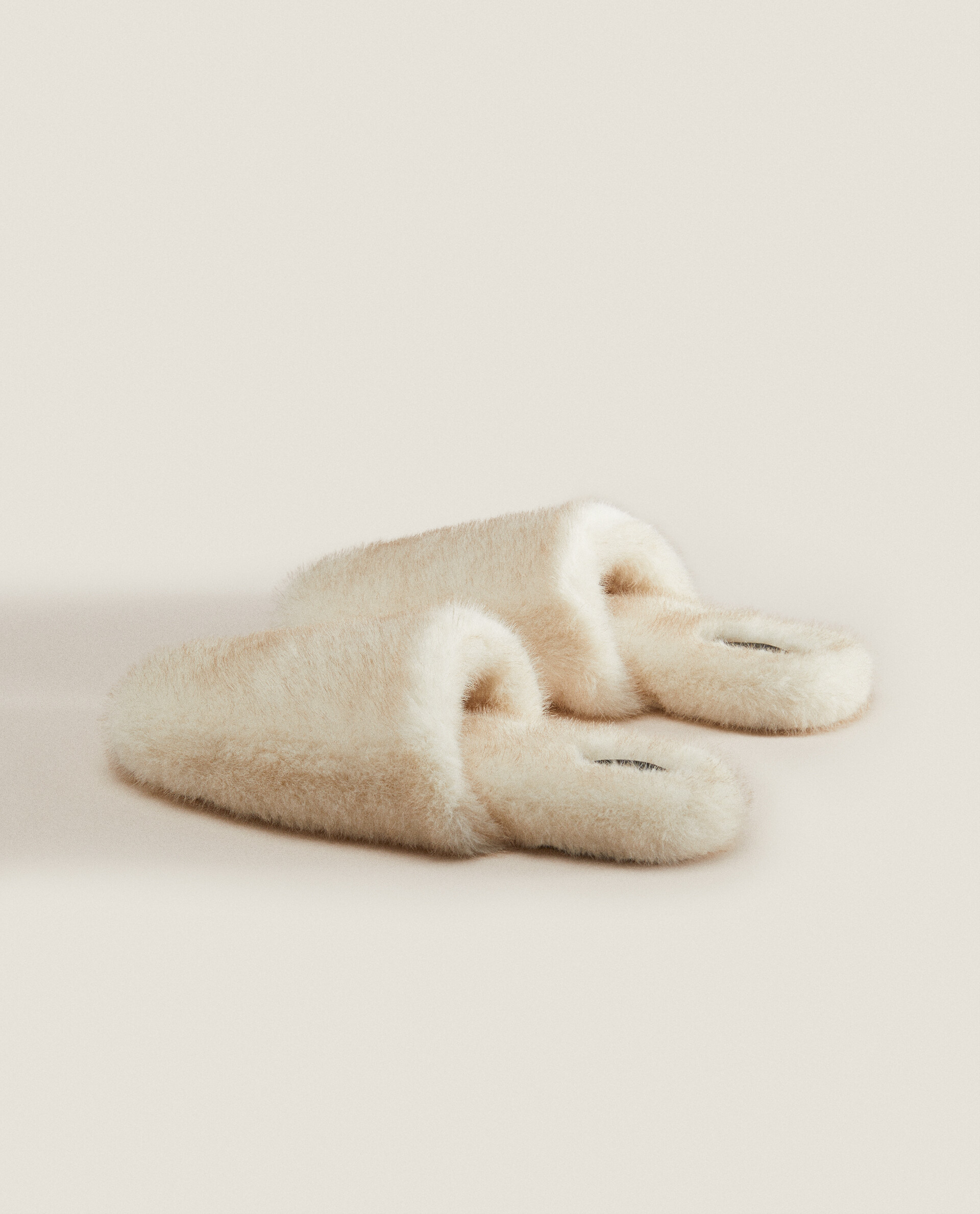 Zara home deals fur slippers