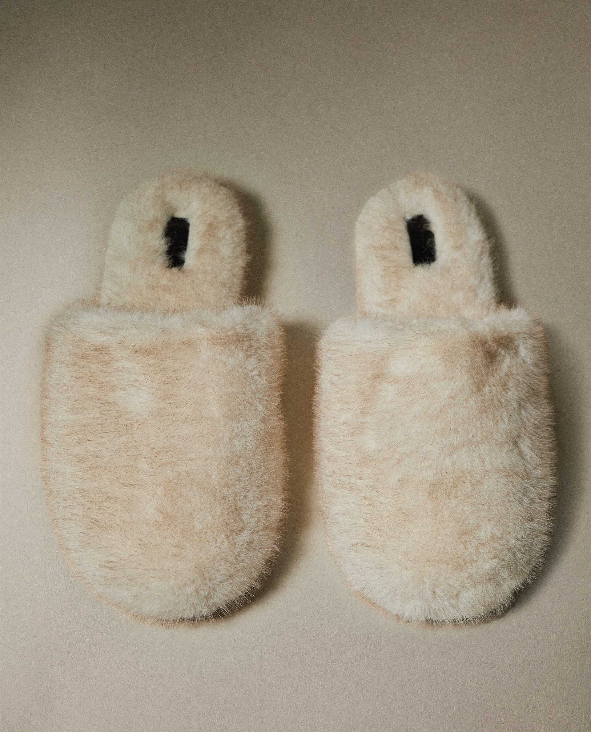FAUX FUR MULE SLIPPERS Zara Home UAE ABU DHABI AL AIN RAS AL KHAIMAH