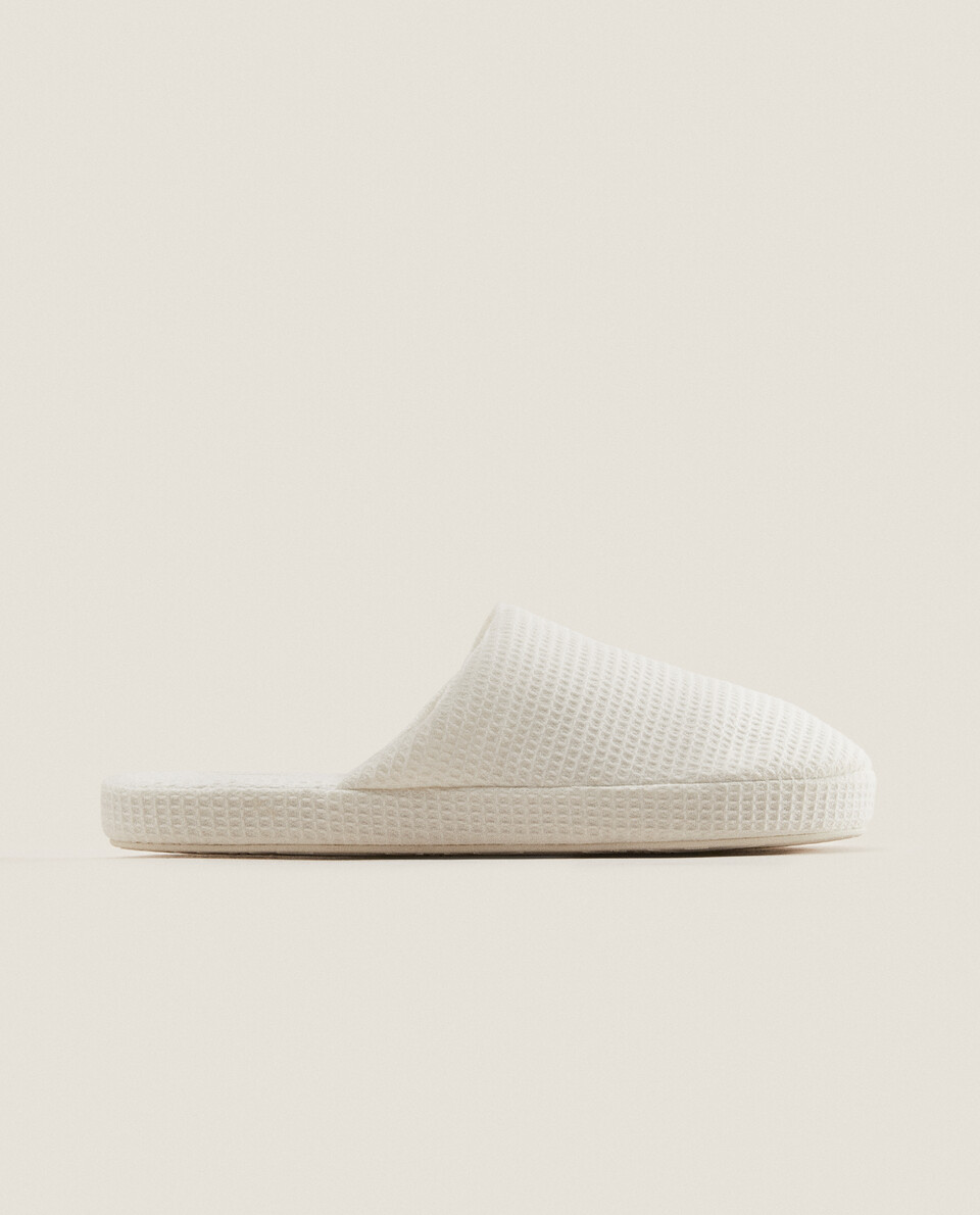 Pantuflas shop zara home