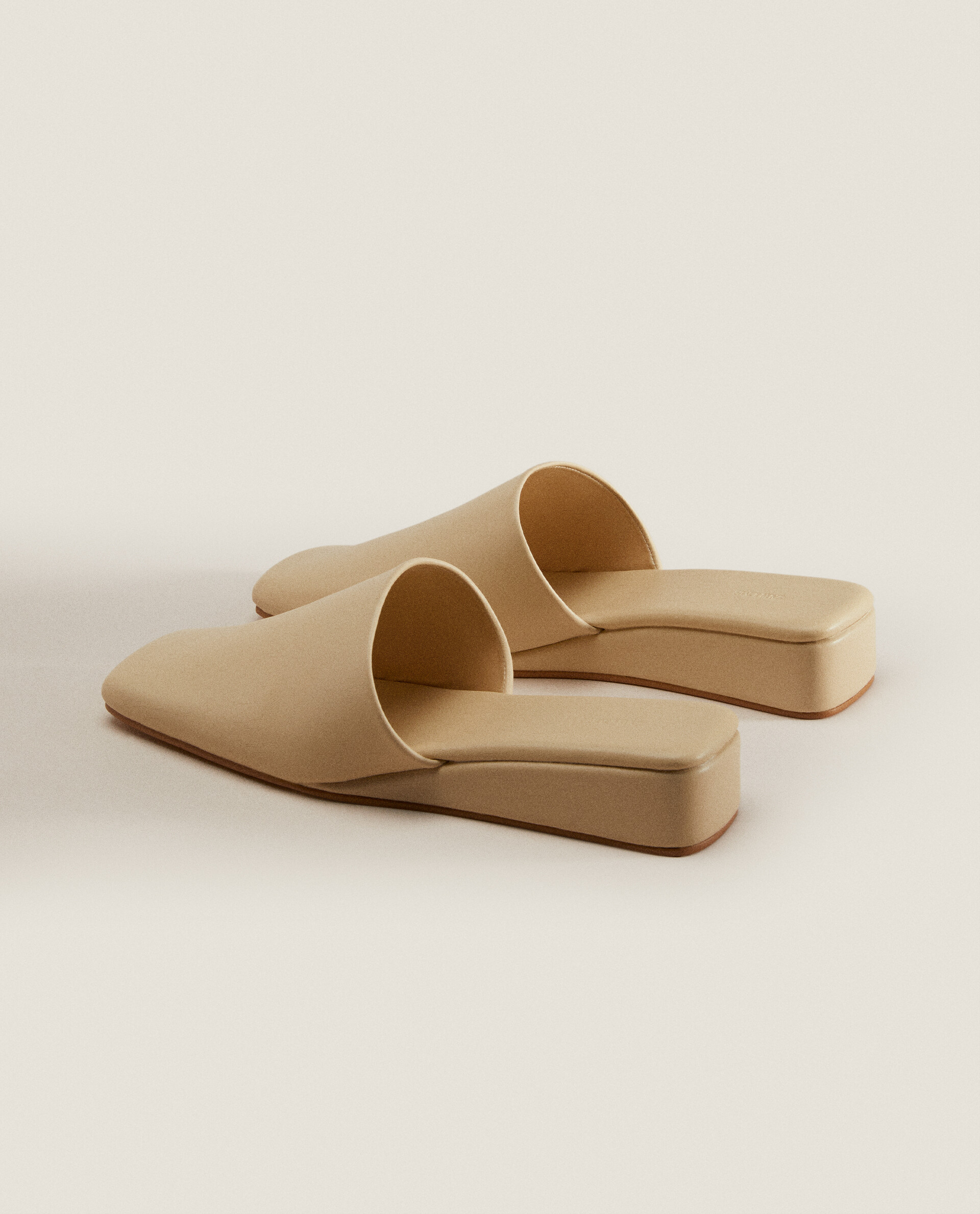 H and m mules store
