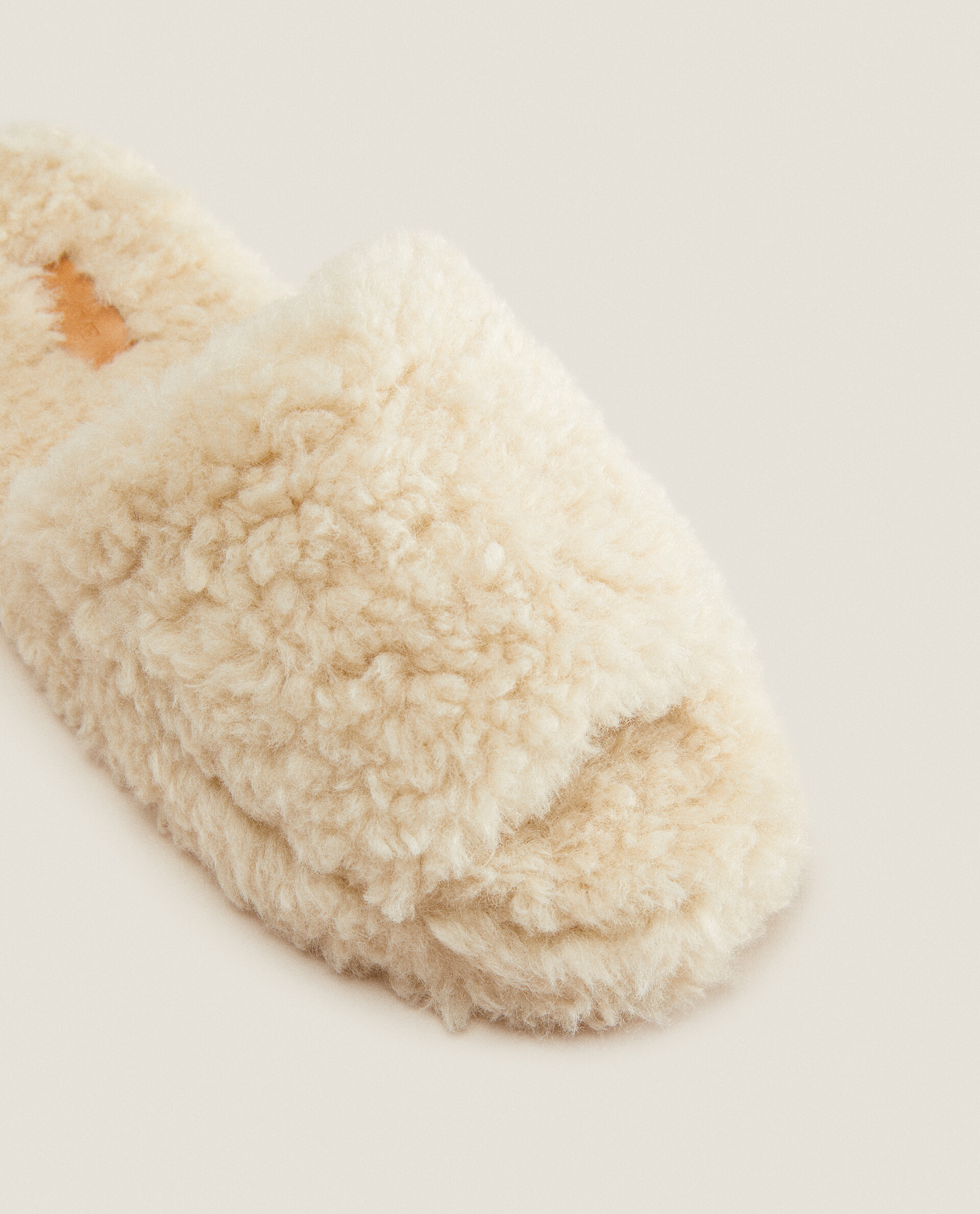 FAUX FUR PLATFORM SLIDER SLIPPERS Zara Home France