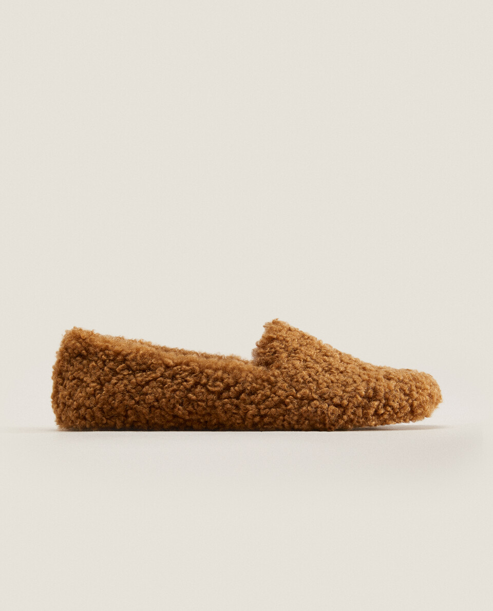 Home fur slippers online