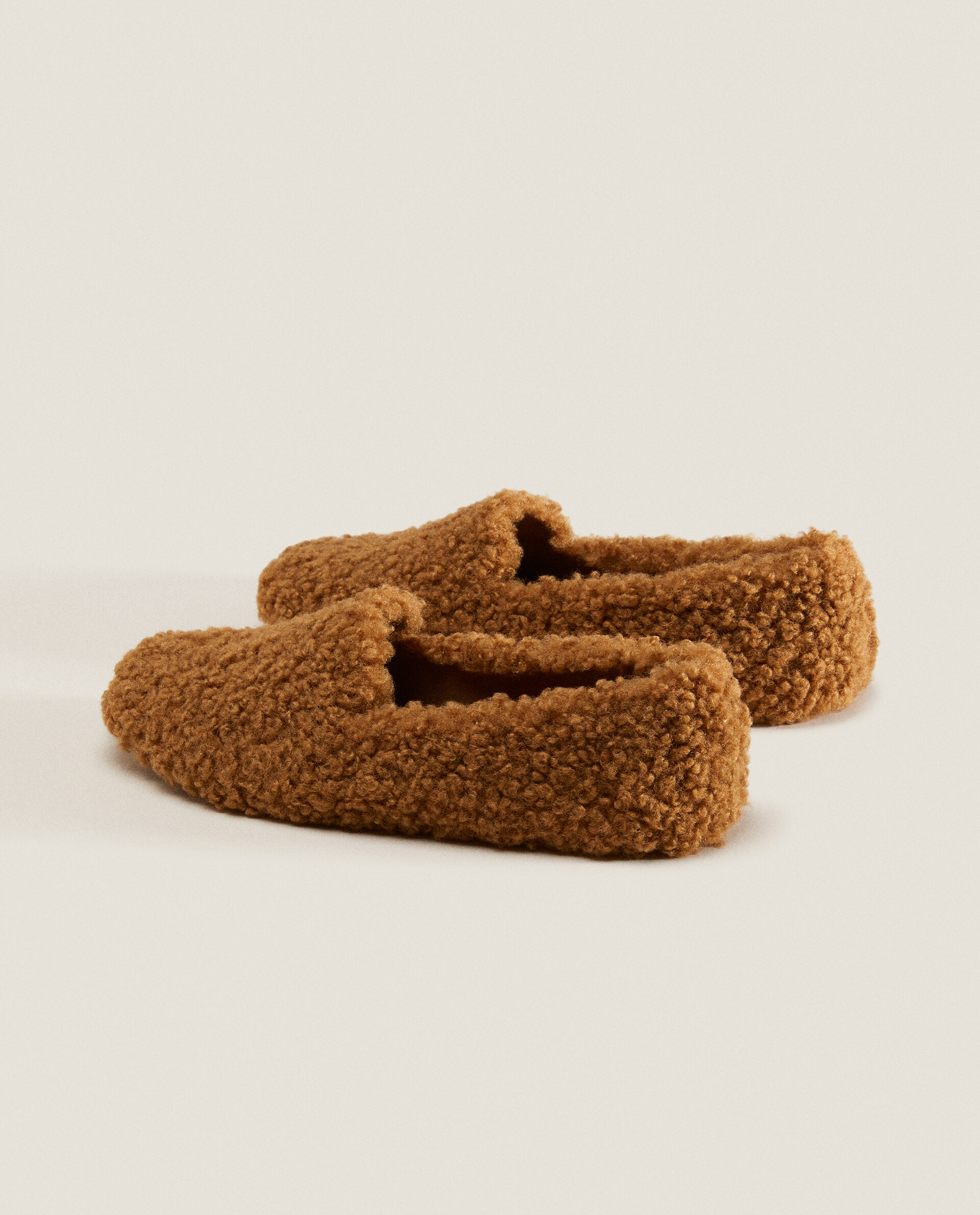 Zara home faux fur discount slippers