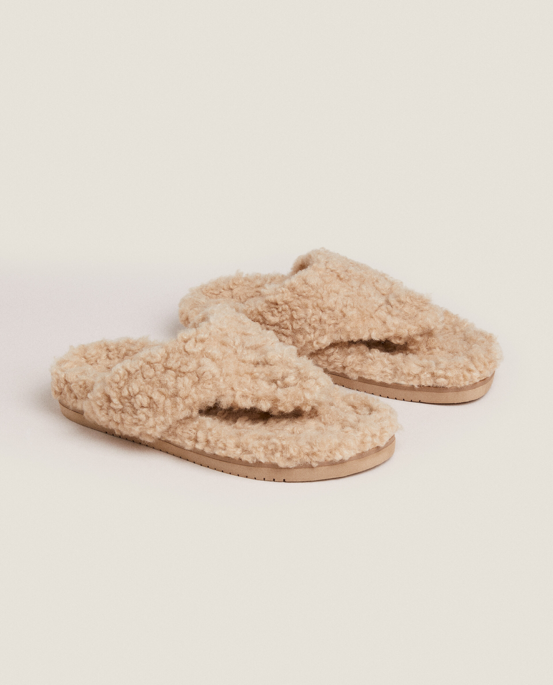 Ladies on sale fur sandals