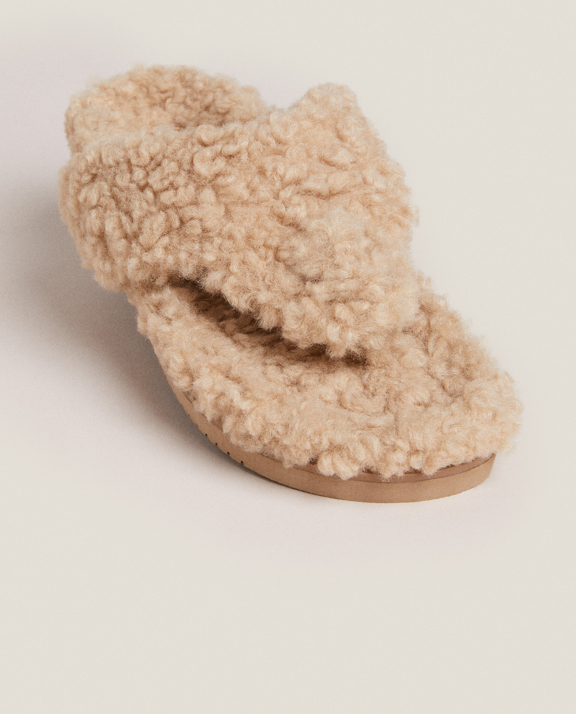 Ladies discount fur sandals