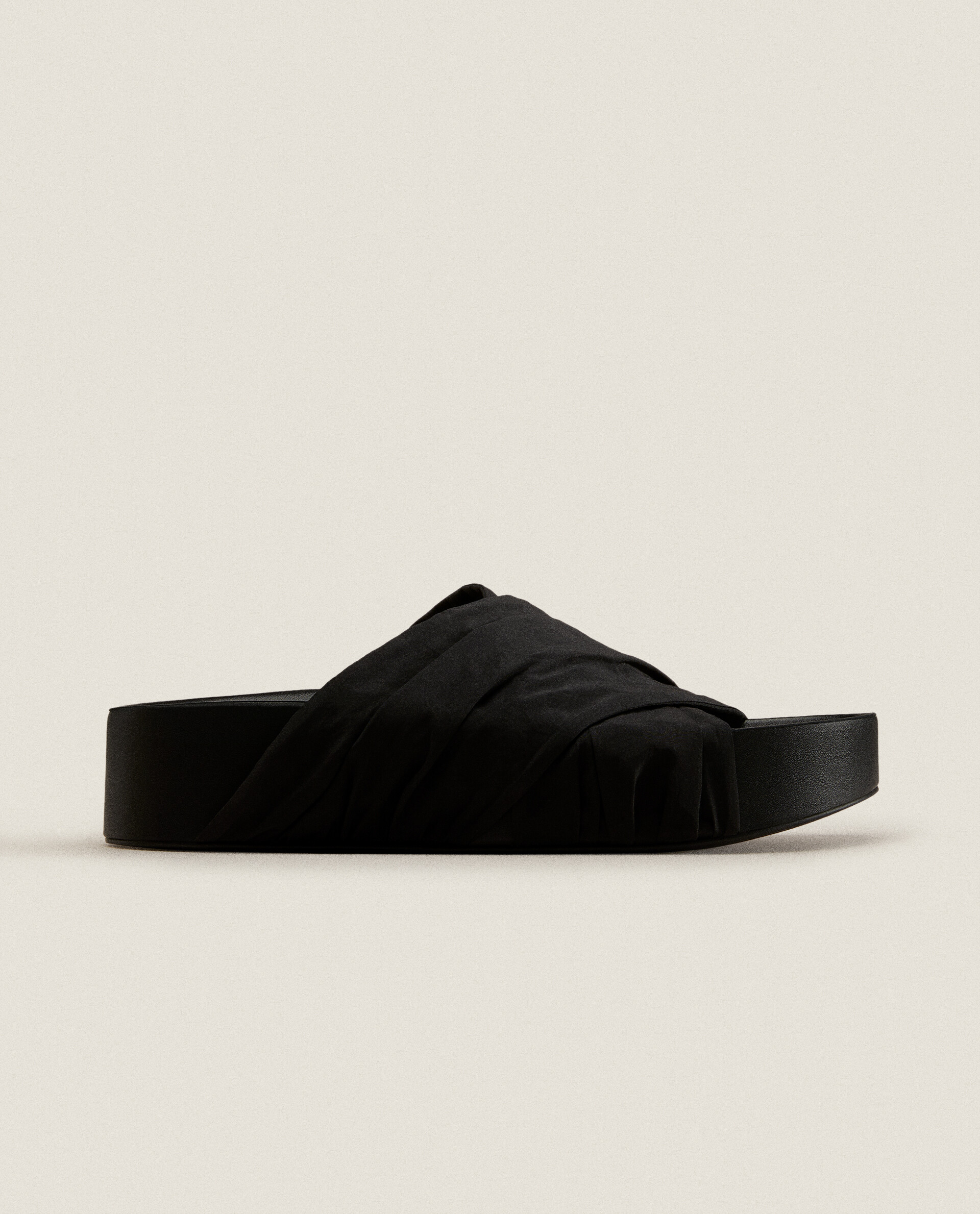 Zara chaussures compensées hotsell
