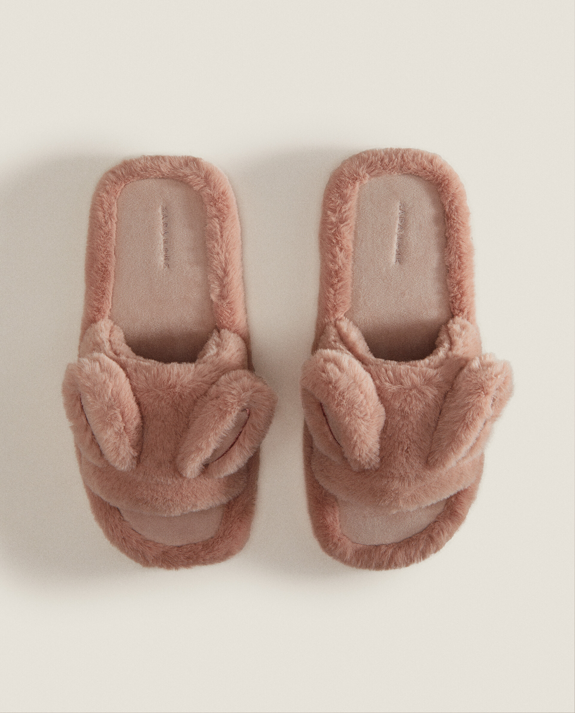 Fuzzy bunny slippers Zara Home Mexico