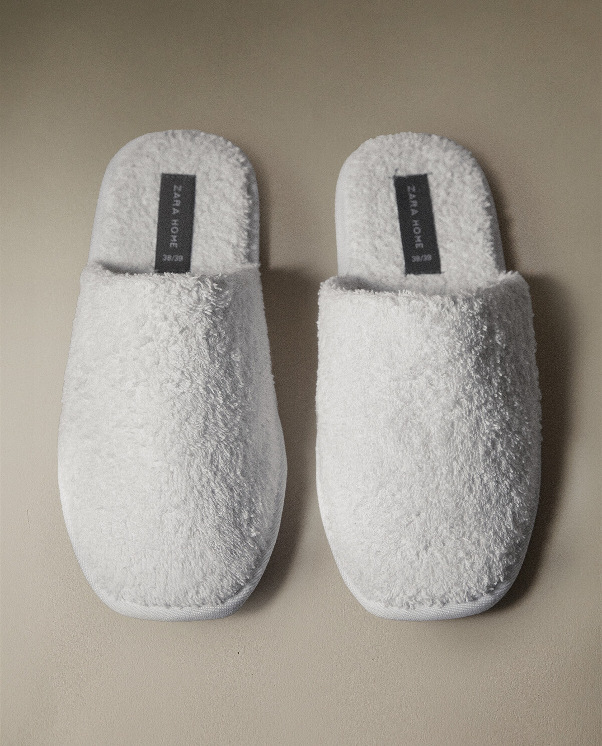 Zara home clearance ciabatte uomo