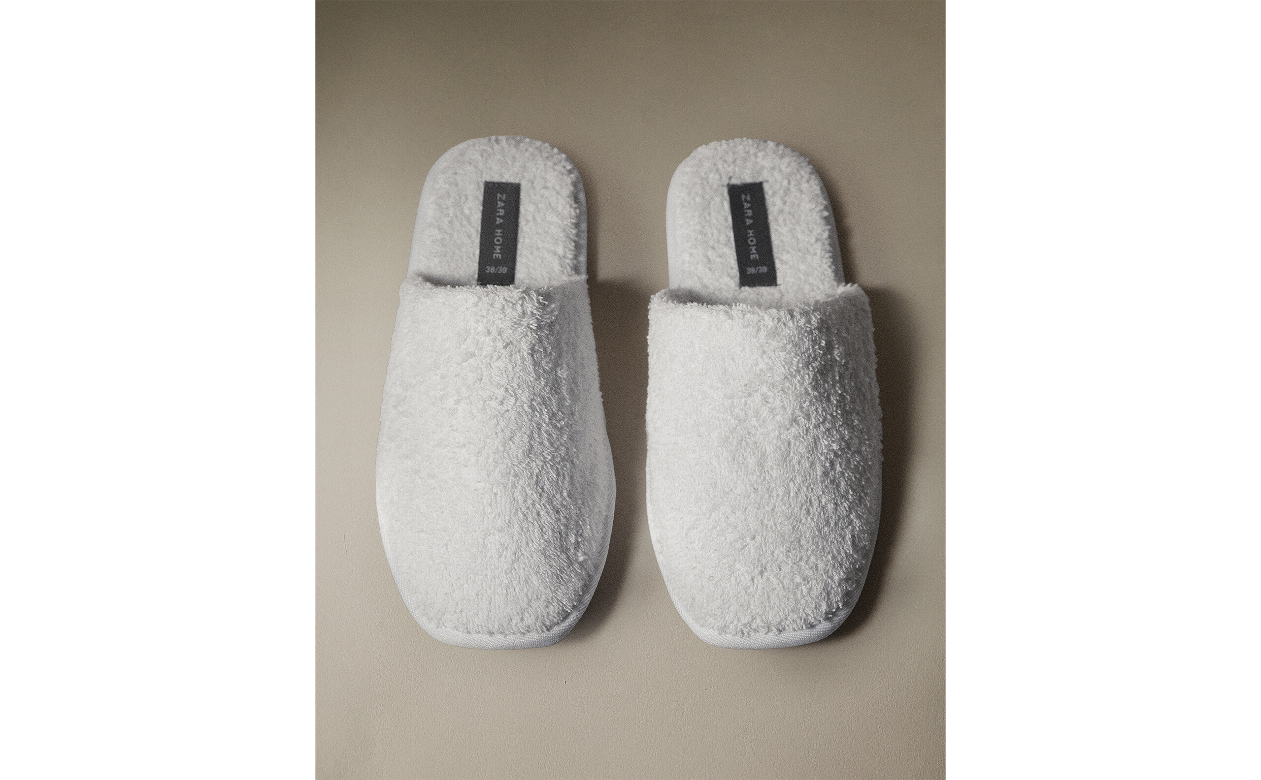 BATHROBES AND SLIPPERS - BATHROOM | Zara Home North Macedonia