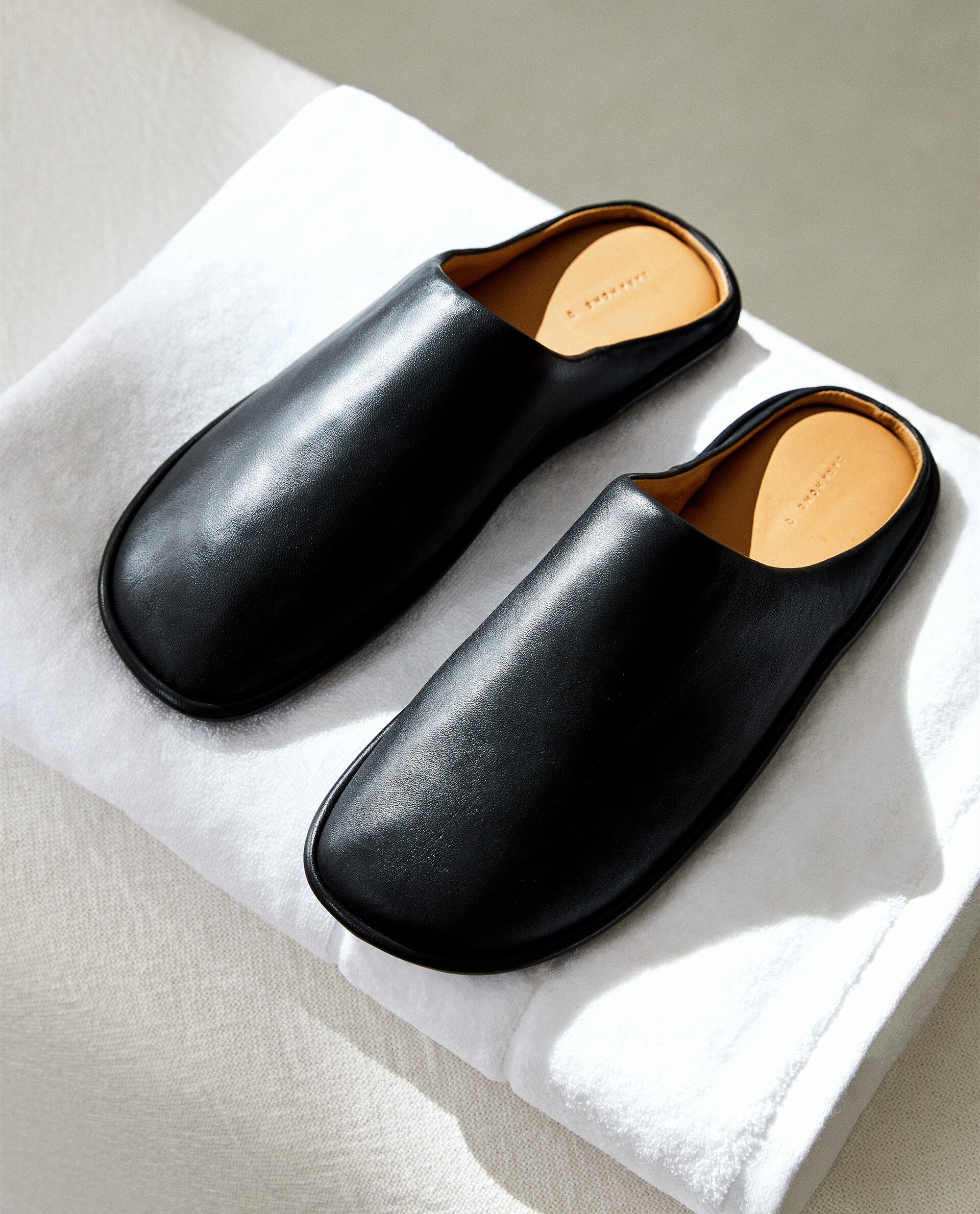 Zara clearance leather slippers