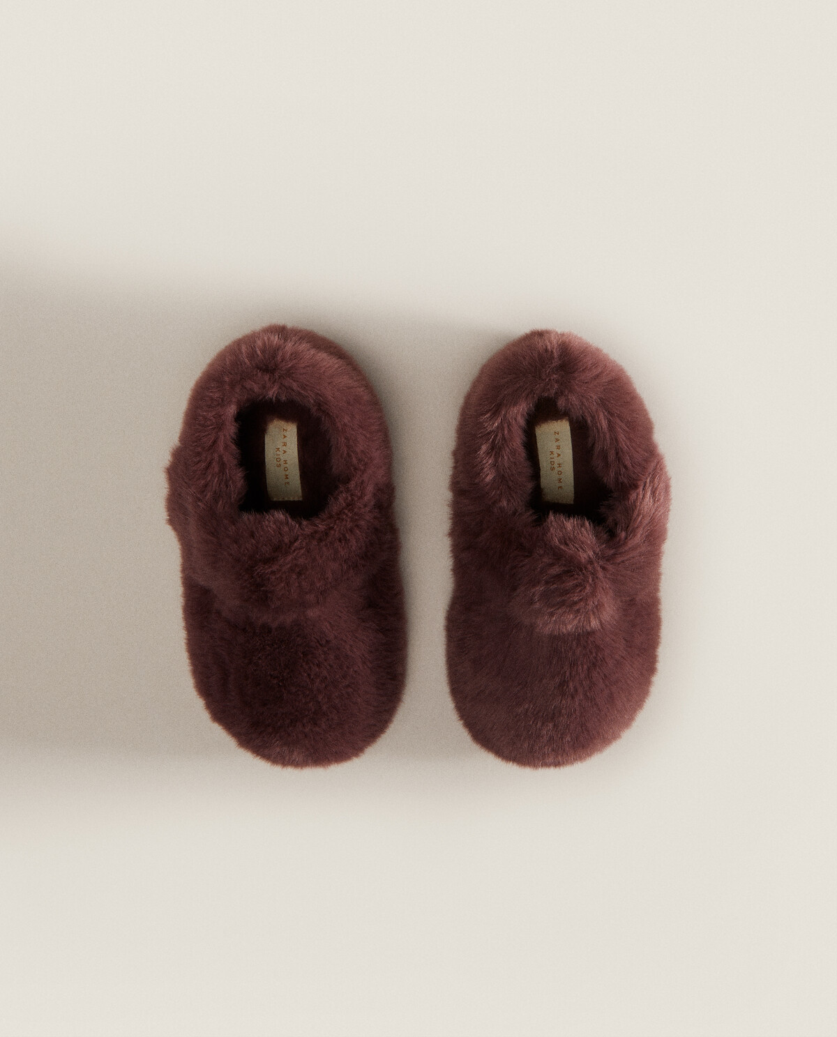 Zara best sale fuzzy slippers