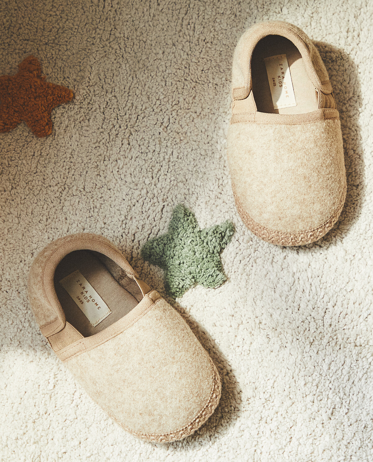 Zara boys hotsell slippers