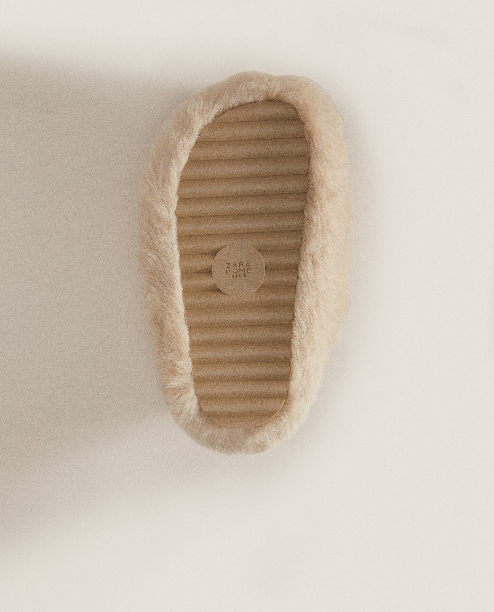 ZUECO EFECTO PELO Zara Home Espa a