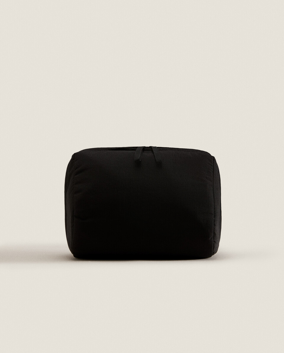 Zara cosmetic bag store