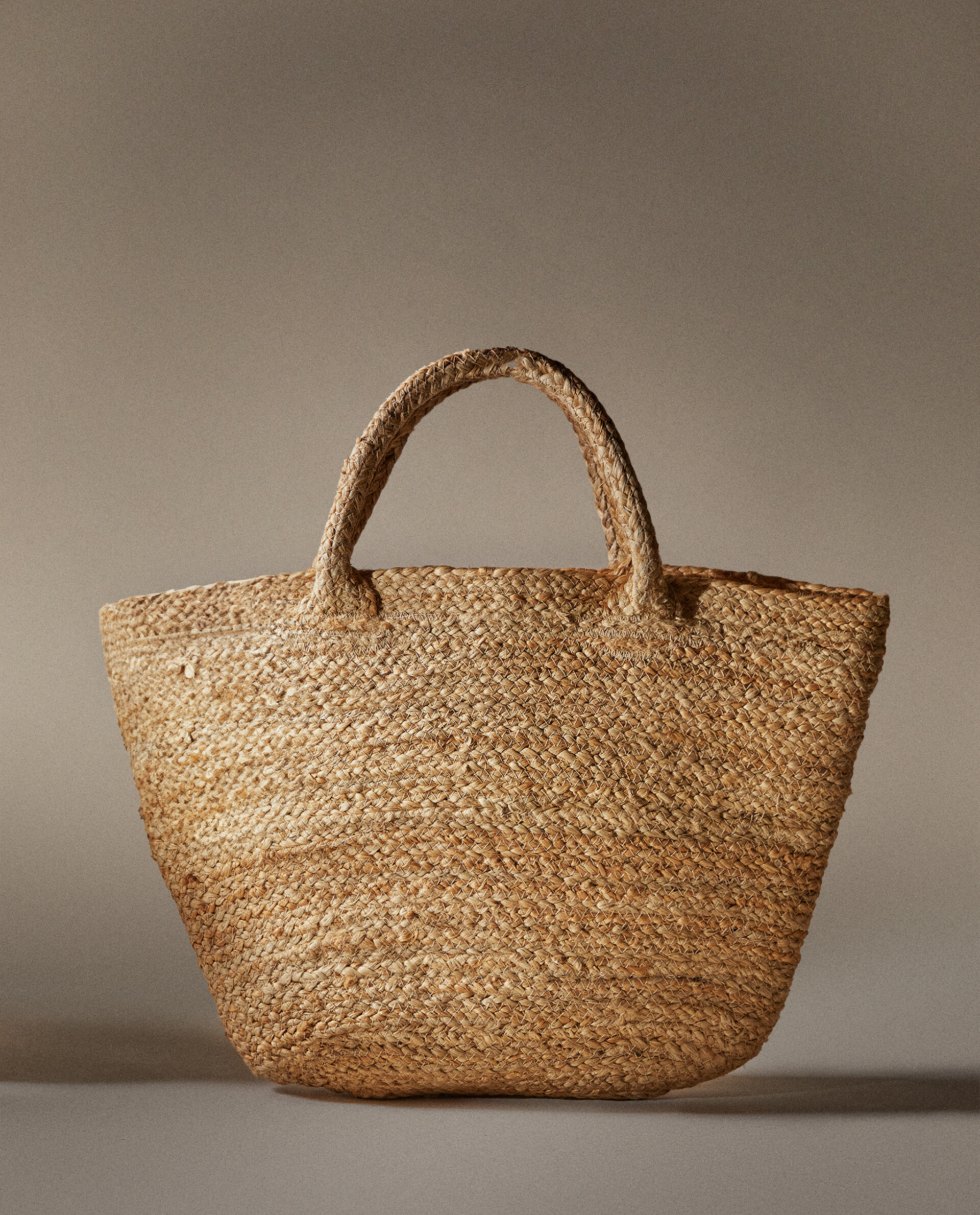 CAPAZO YUTE CON BOLSA LINO Zara Home Espa a