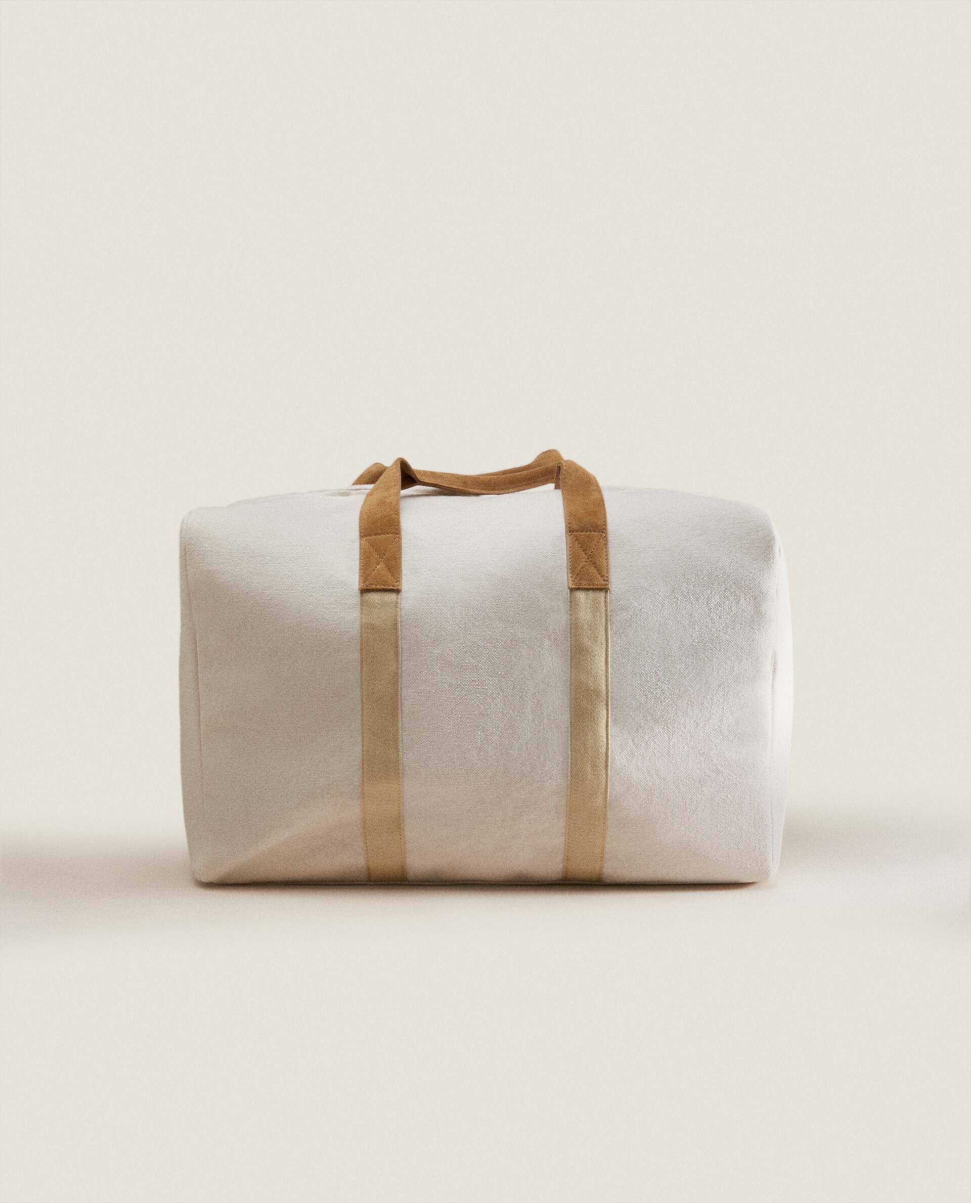 Zara carry sales on bag