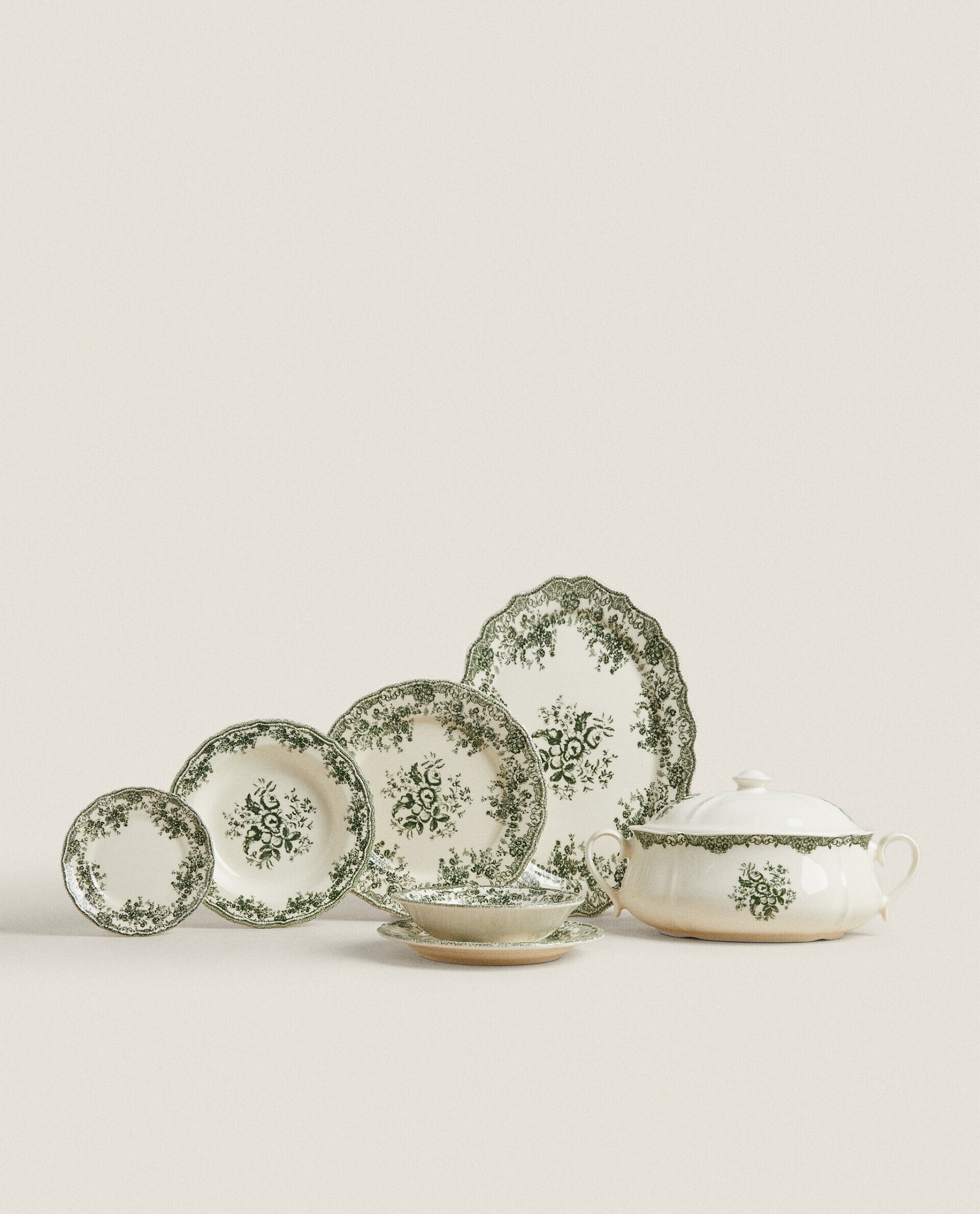 VAJILLA LOZA FLORAL VERDE Zara Home Uruguay