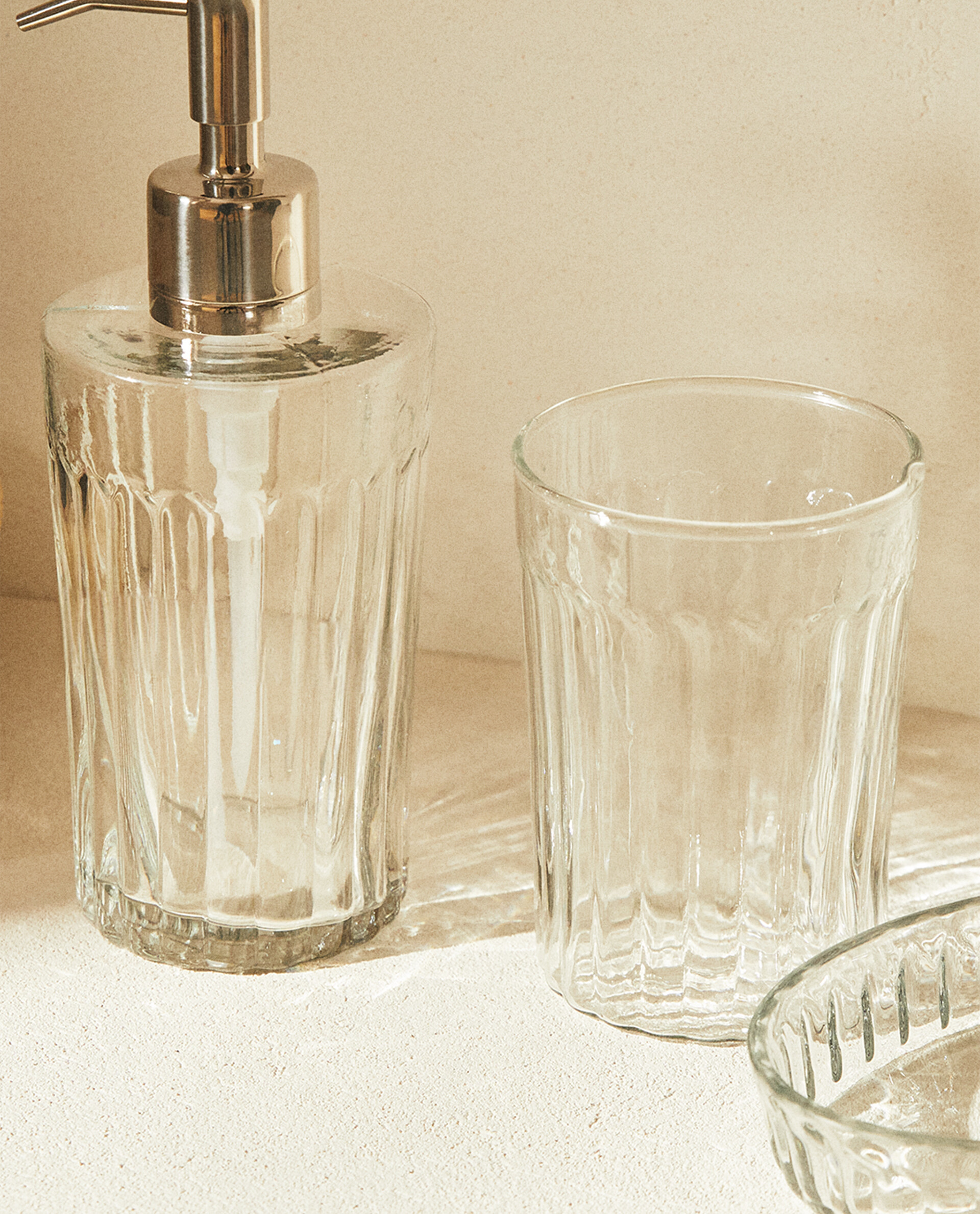 VINTAGE GLASS BATHROOM SET - Bathroom sets - BATHROOM ACCESSORIES - BATHROOM | Zara Home UAE ...