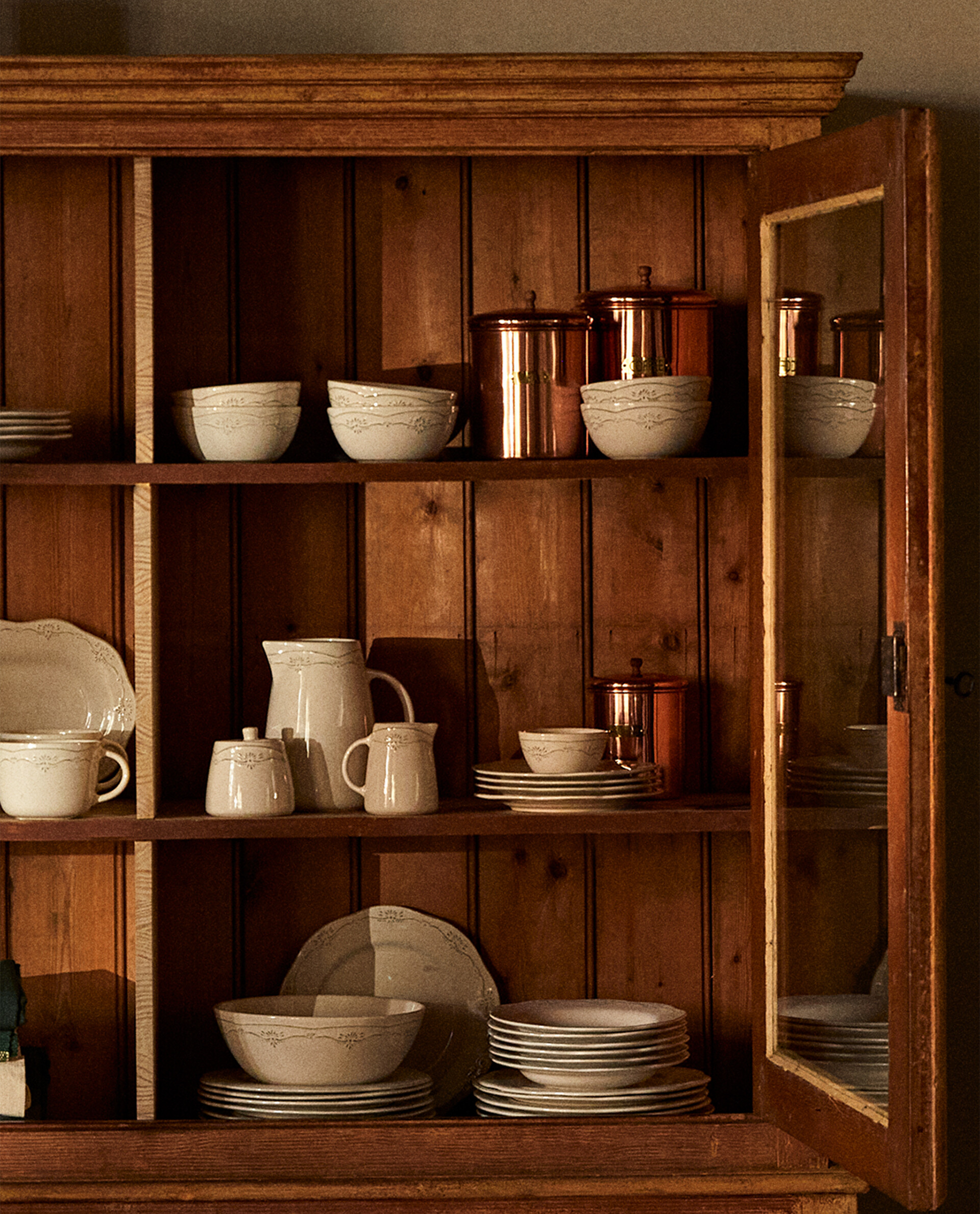 CHRISTMAS TABLEWARE SET Zara Home United Kingdom