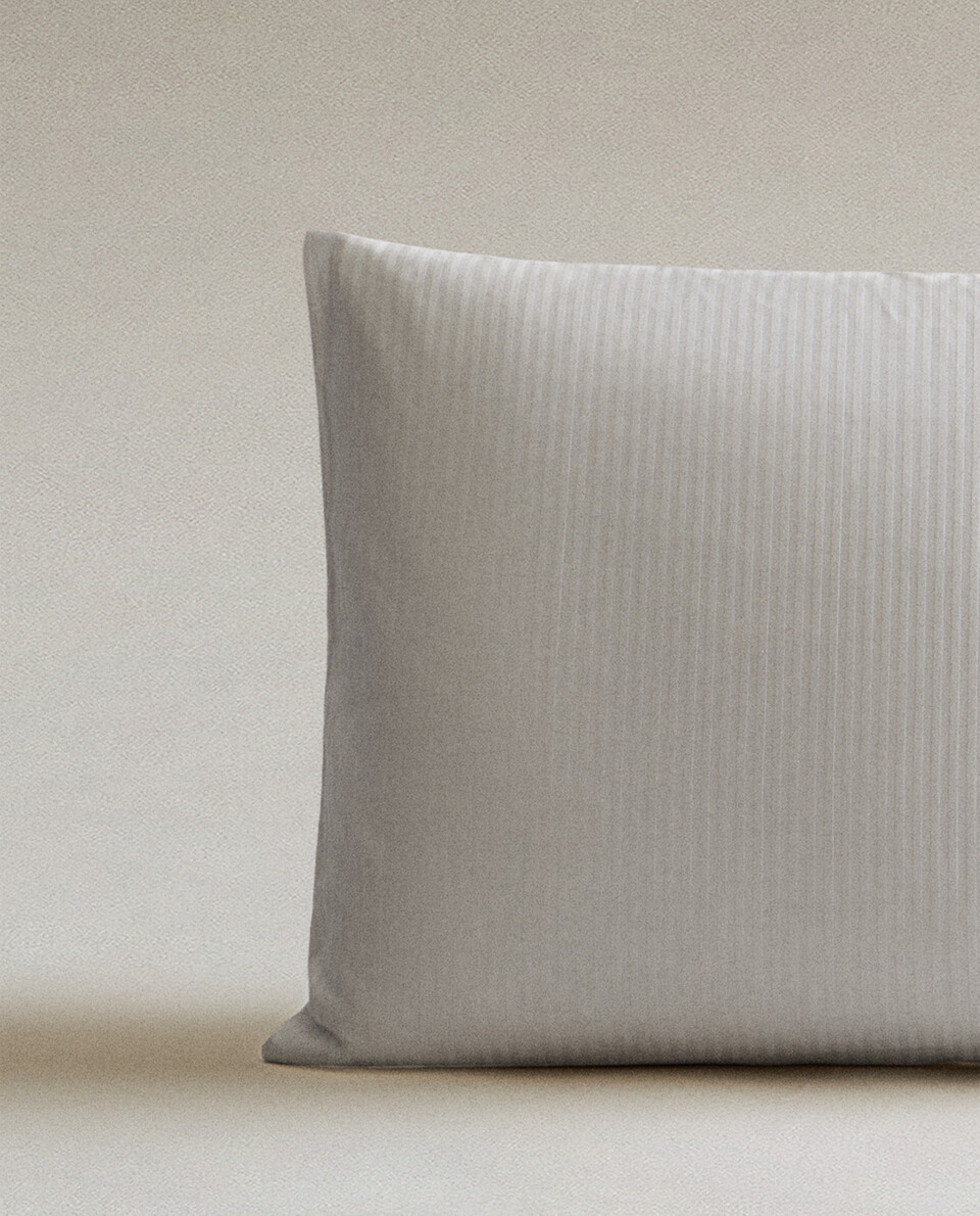 STRIPED COTTON PILLOW PROTECTOR