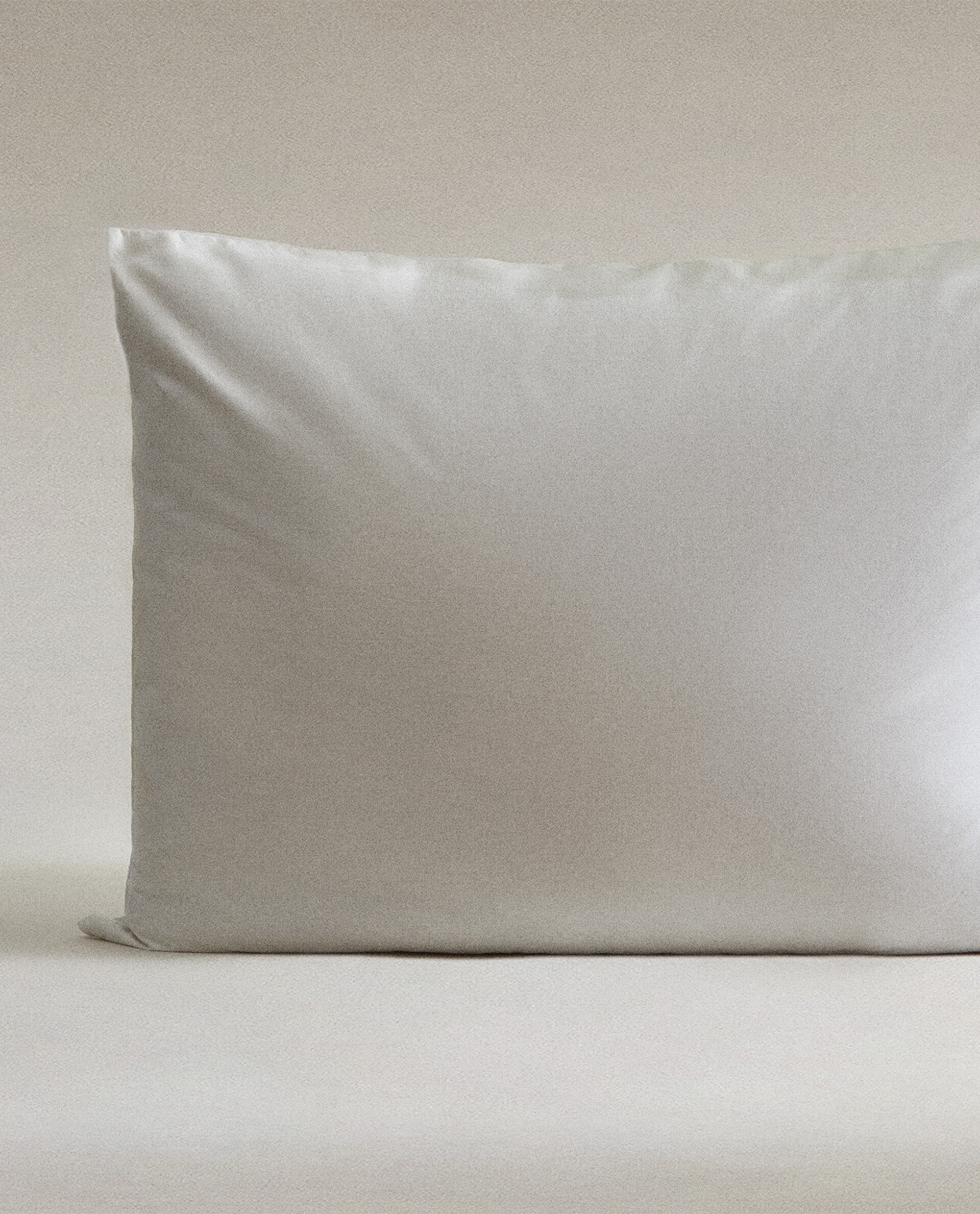 LANE LINEN Relleno de almohada de 18 x 18 pulgadas, paquete de 2 unidades,  color blanco, rellenos de almohada alternativos de plumón para fundas de