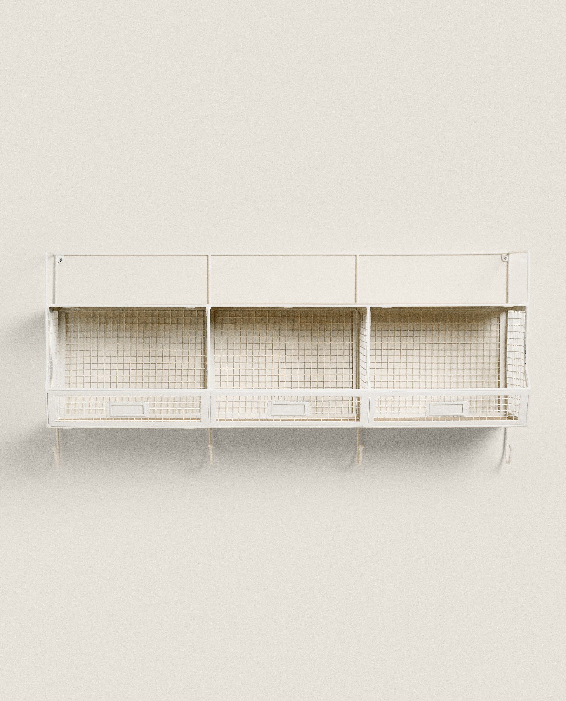 LACQUERED METAL AND WOOD WALL SHELF | Zara Home United States of 