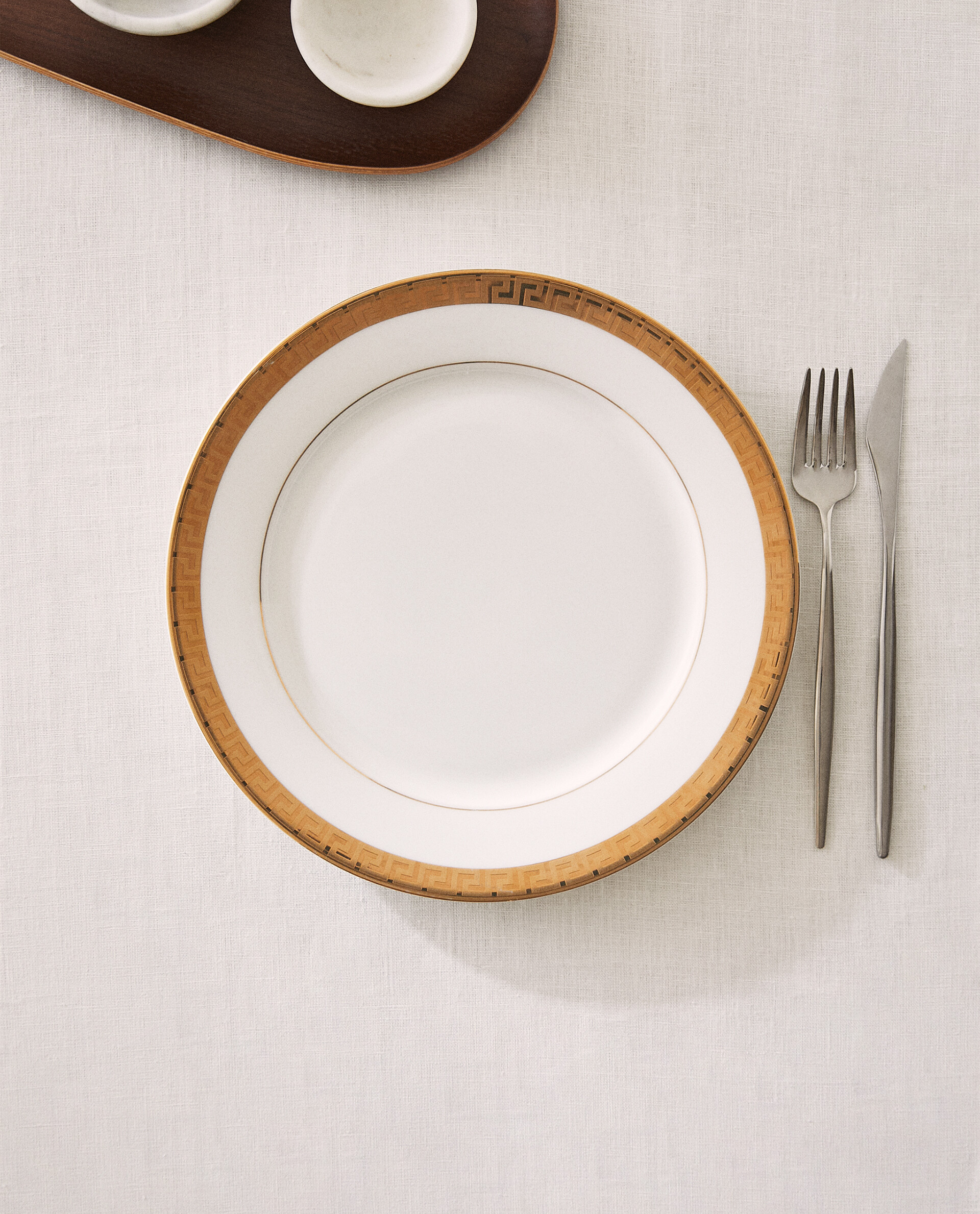 BONE CHINA DINNER PLATE WITH BORDER Zara Home Bahrain