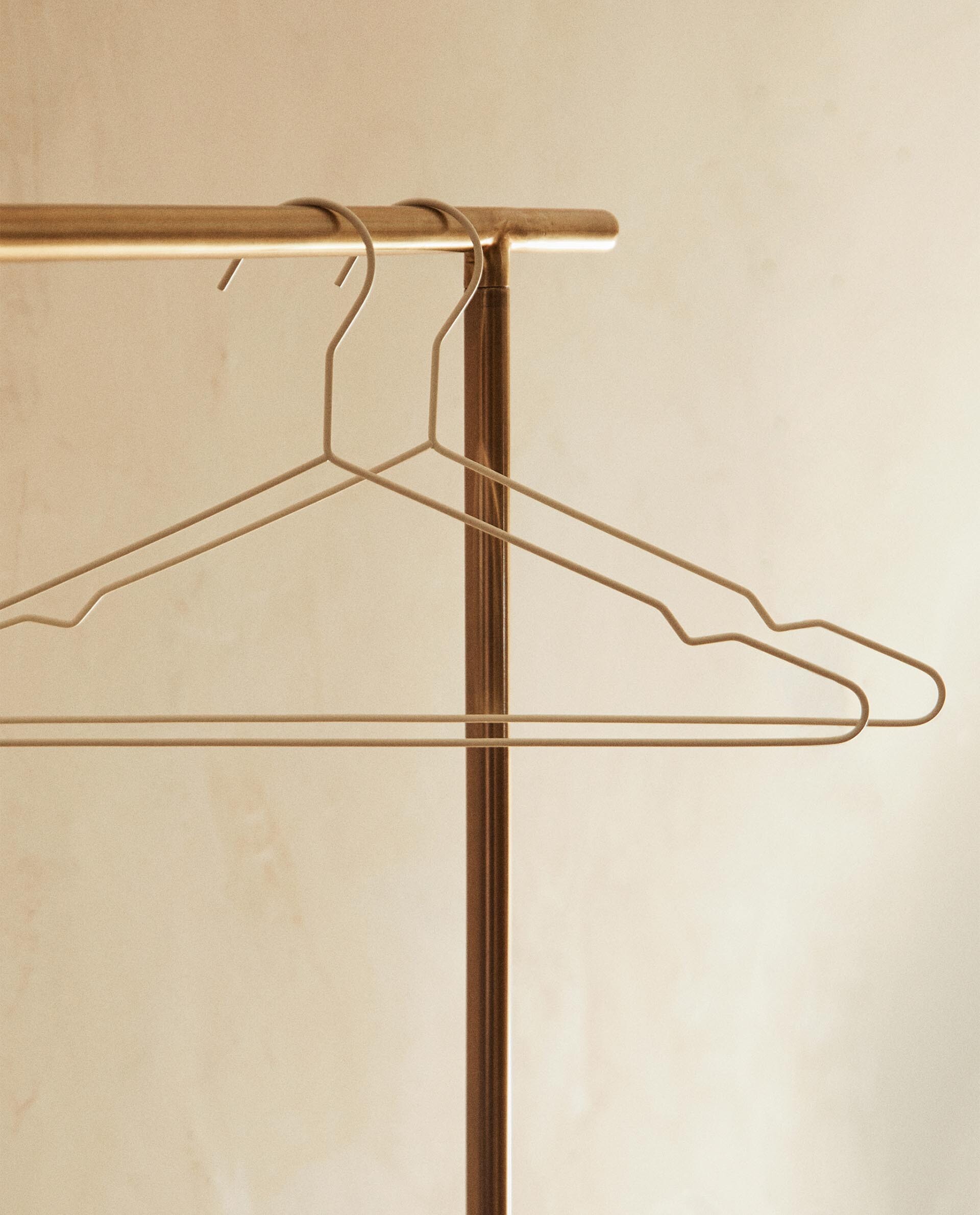 HOOKS AND HANGERS CLOTHING & FOOTWEAR Zara Home Taiwan, China / 中国台湾