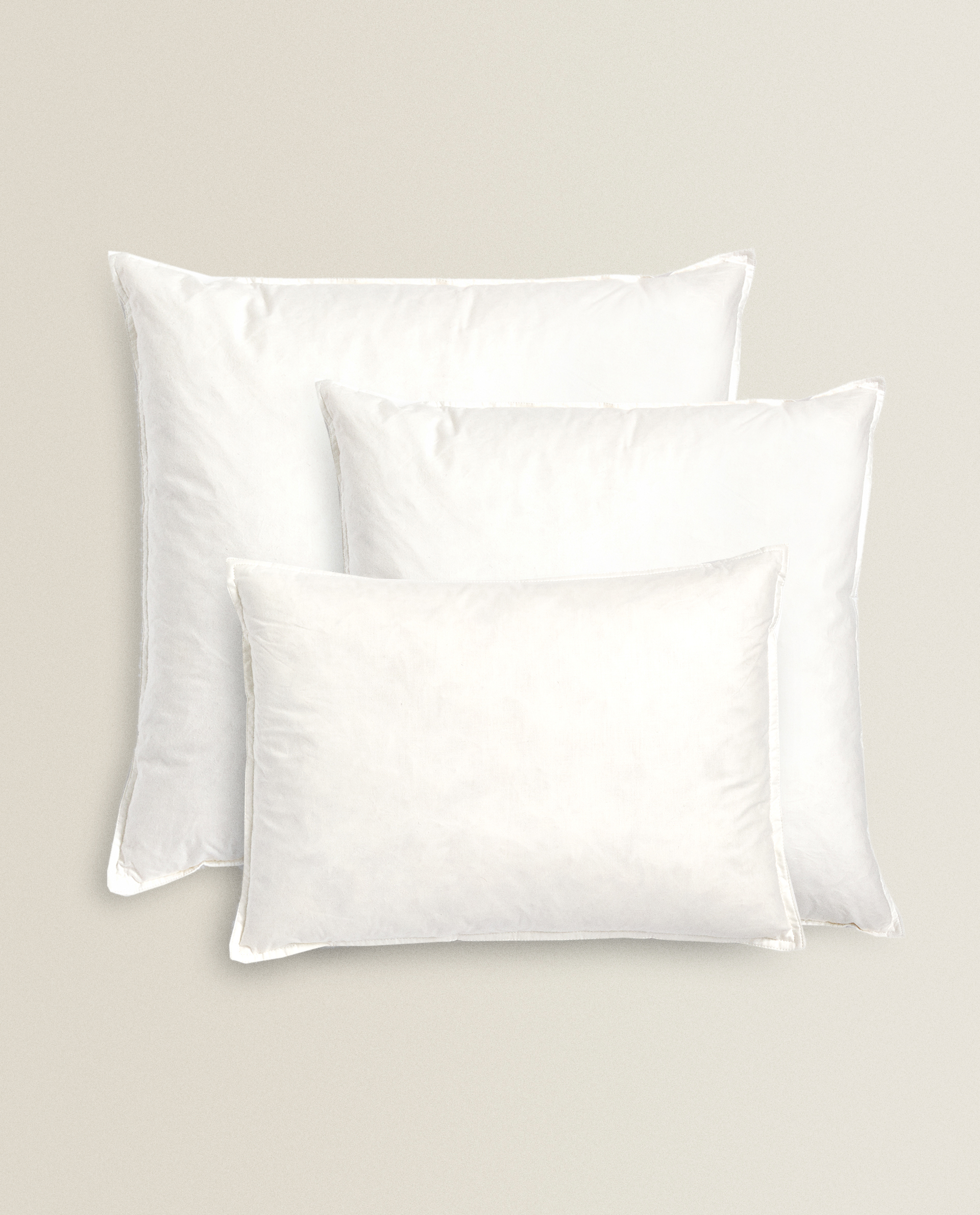 FEATHER PILLOW FILLING WITH COTTON COVER - White