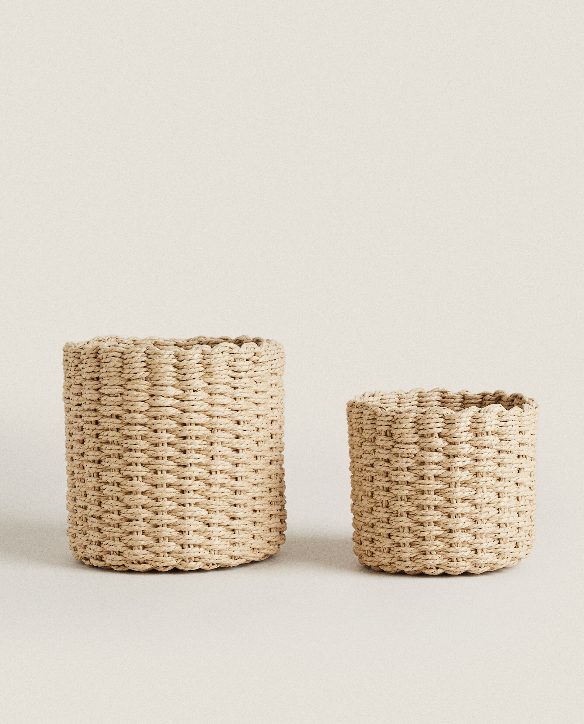 Round rattan store basket