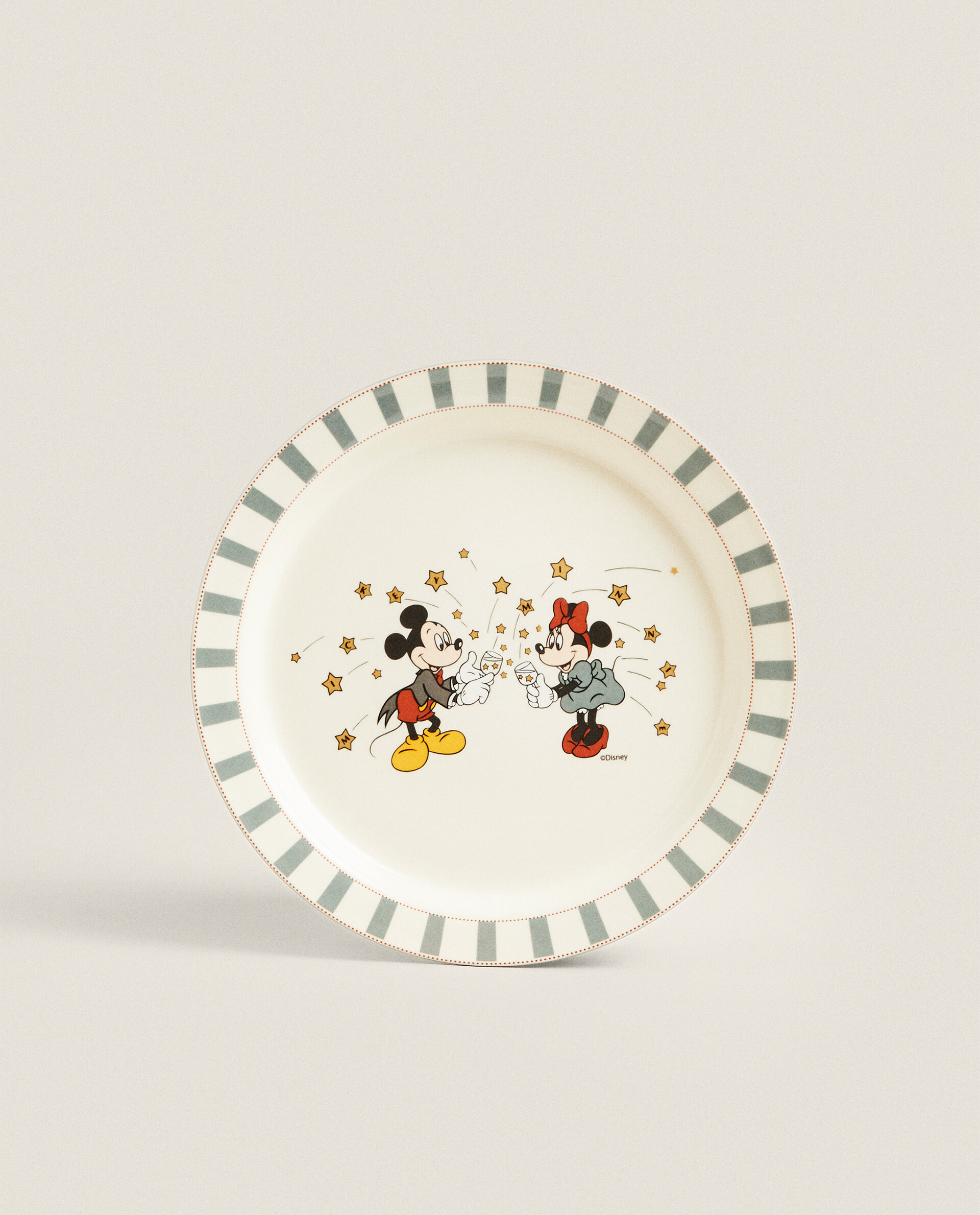 Mickey mouse 2024 dinner plates