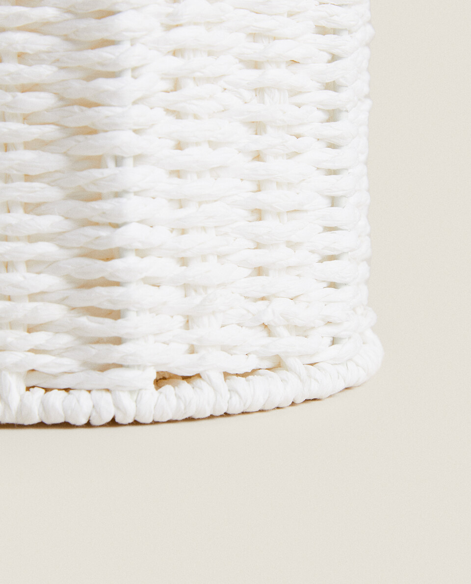 ROUND FABRIC-LINED BASKET