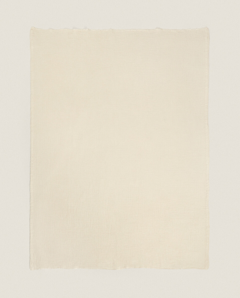 Bed throws and blankets Zara Home